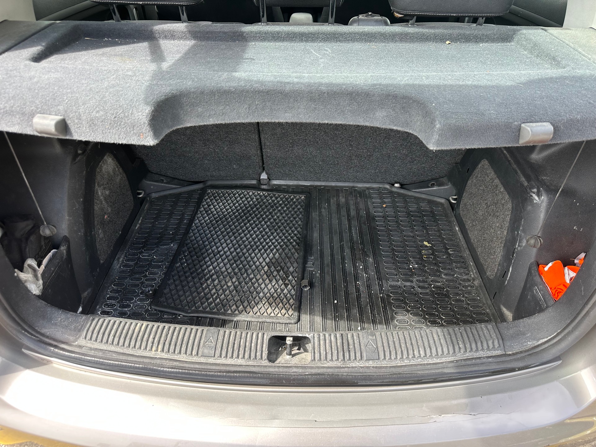 SKODA Fabia 1.4 TDI Classic-image-8