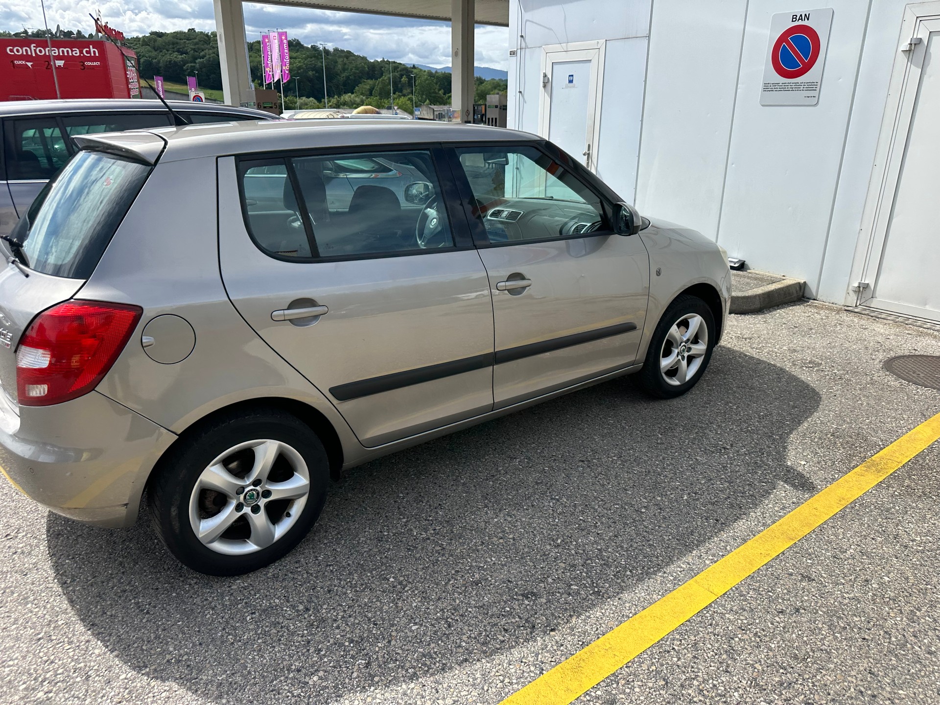 SKODA Fabia 1.4 TDI Classic-image-12