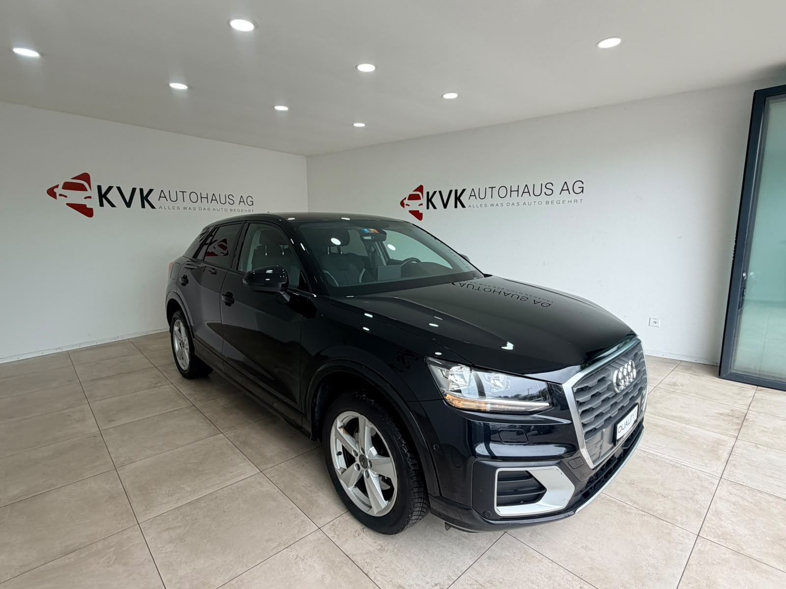 AUDI Q2 1.4 TFSI sport S-tronic-showroom-element-3