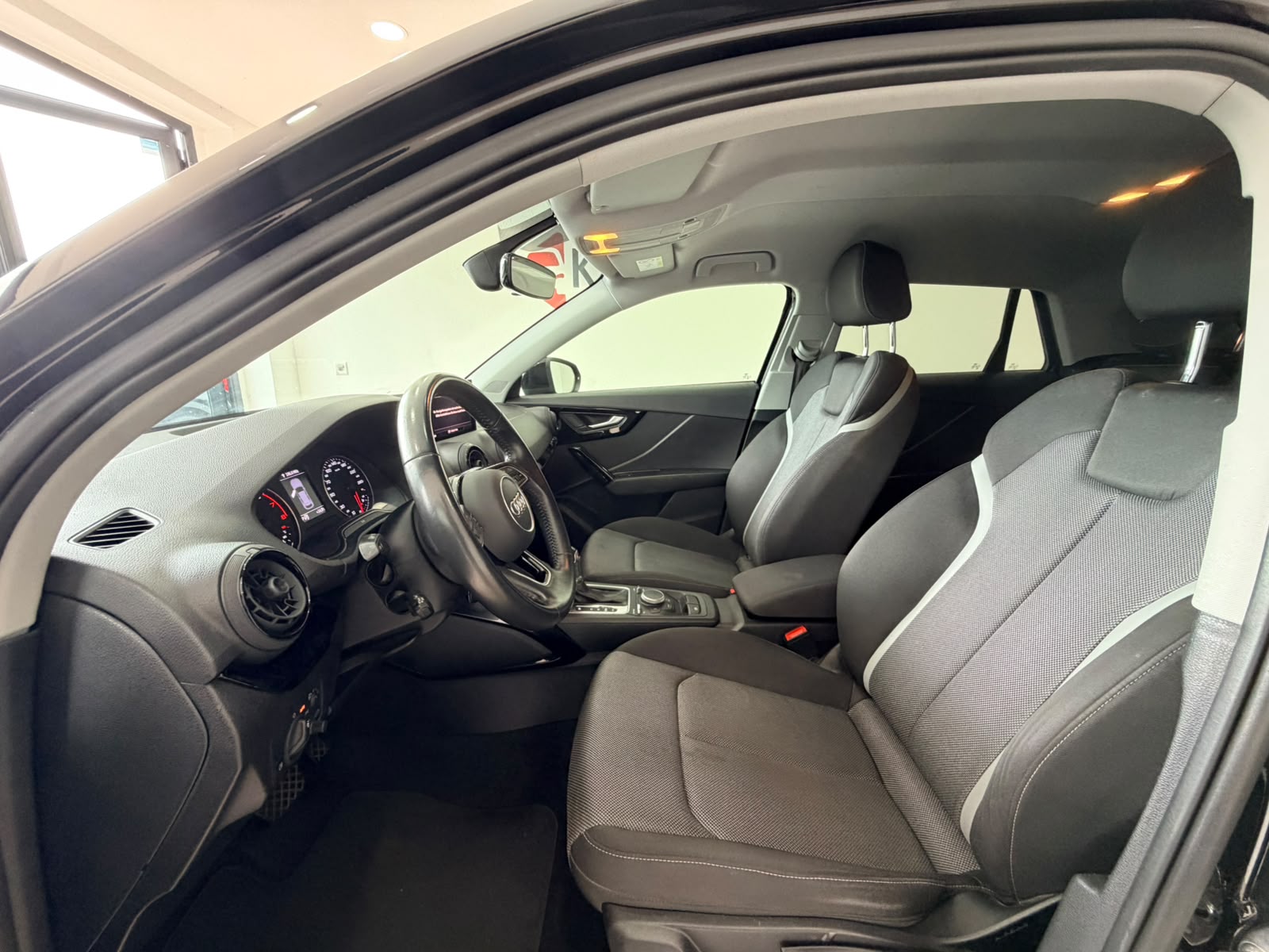 AUDI Q2 1.4 TFSI sport S-tronic-image-7