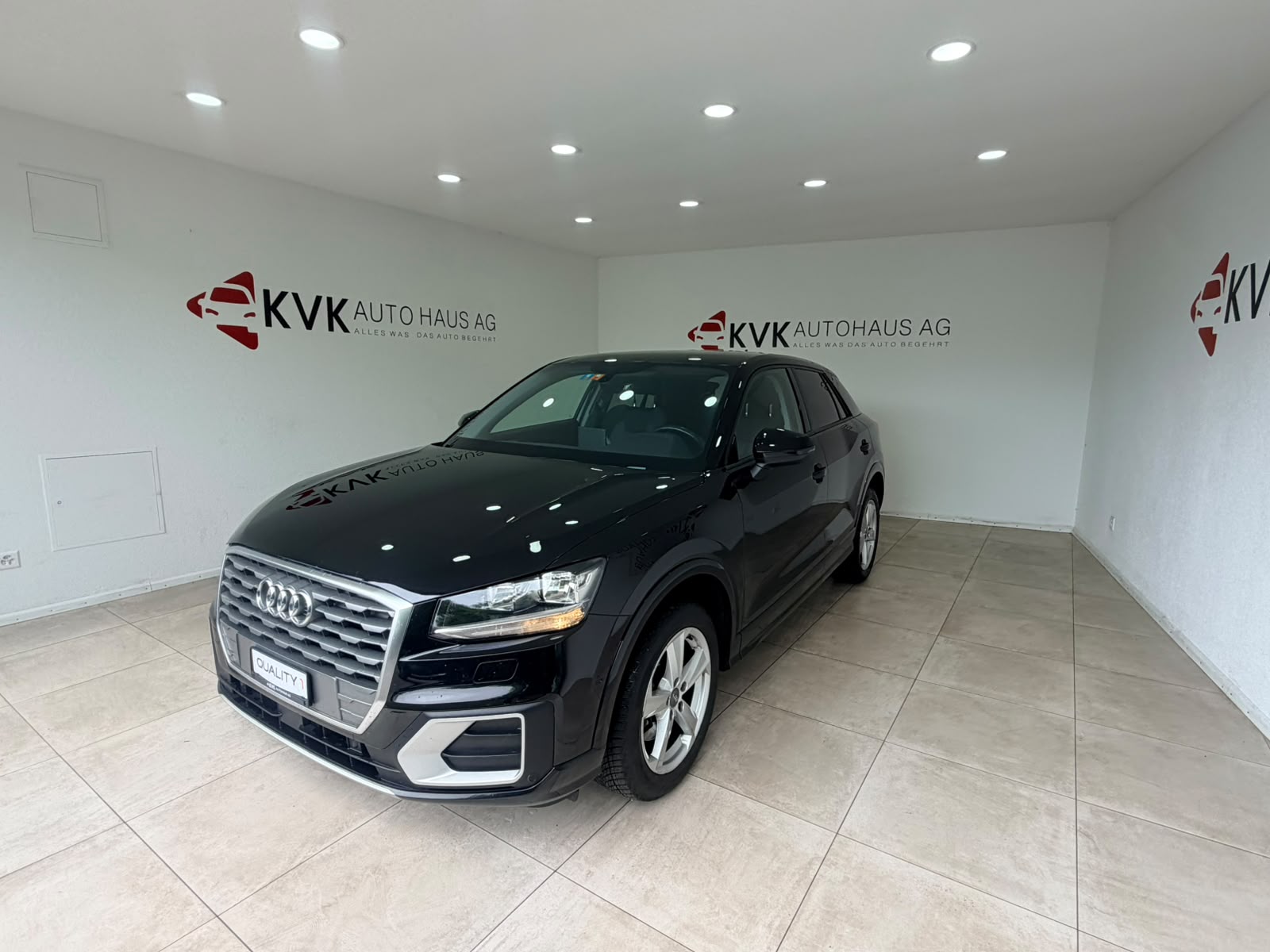 AUDI Q2 1.4 TFSI sport S-tronic-showroom-element-1