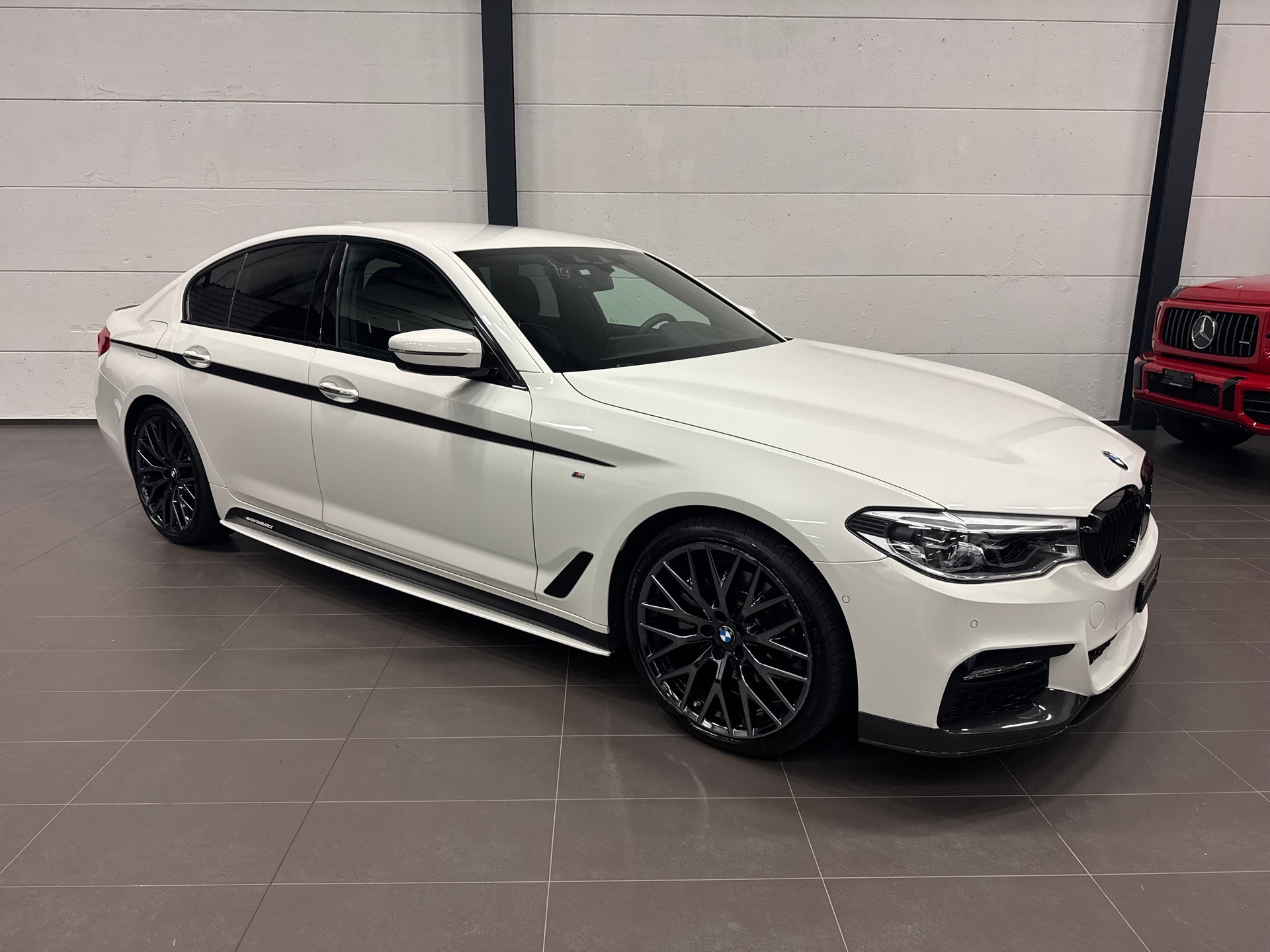 BMW 520d xDrive Steptronic M Paket-showroom-element-3