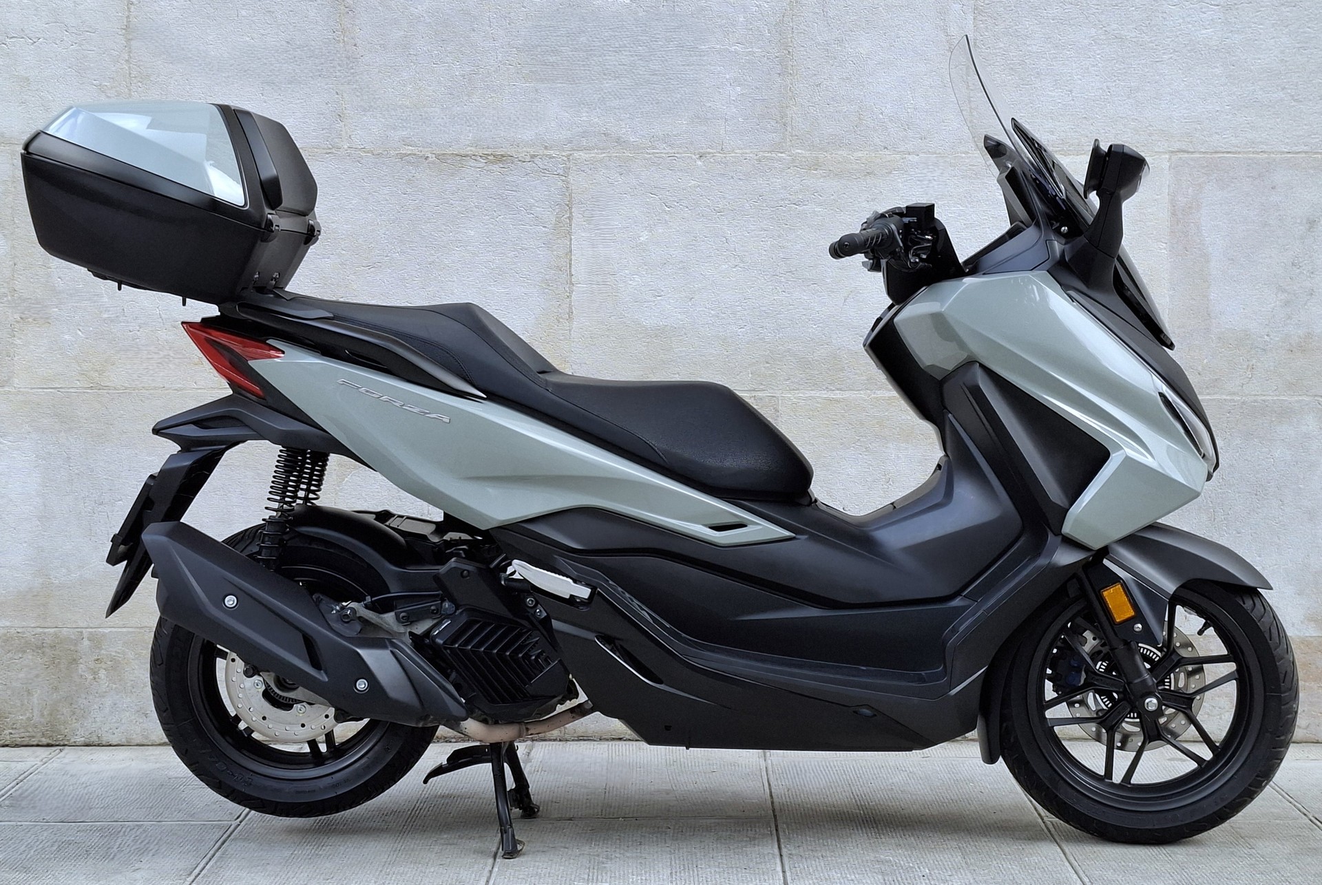 HONDA Nss 125 Forza Smart TopBox-image-0