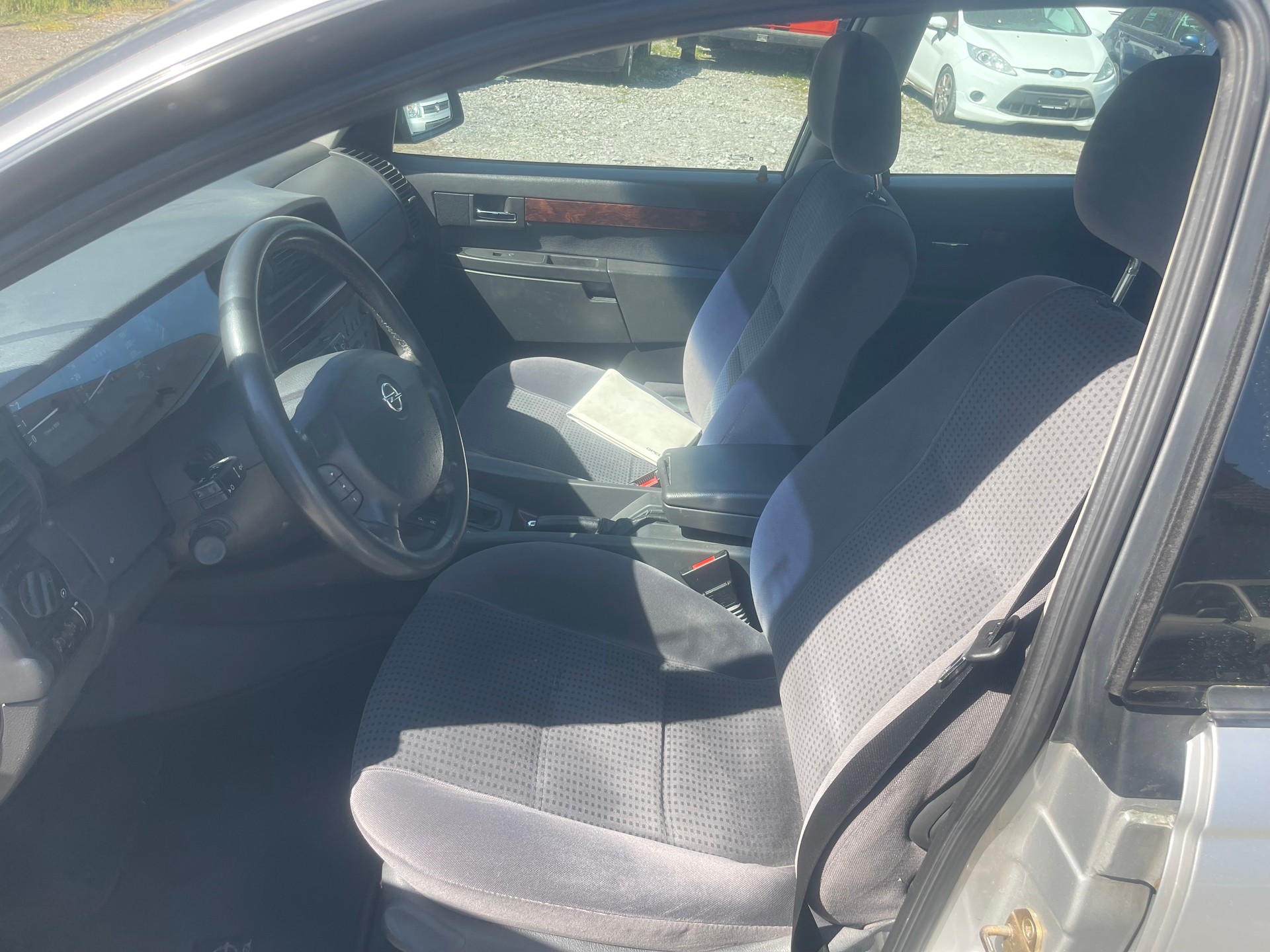 OPEL Omega 2.5i V6 Elegance-image-9