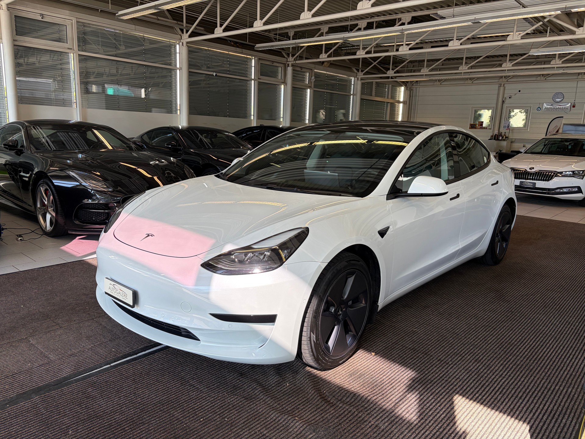 TESLA Model 3 | CH Fahrzeug | Erstbesitz | TOP Gepflegt | Enhanced Autopilot |-image-8