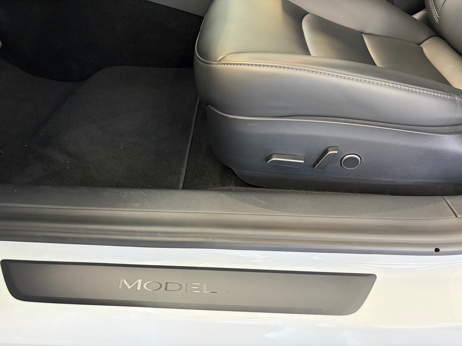 TESLA Model 3 | CH Fahrzeug | Erstbesitz | TOP Gepflegt | Enhanced Autopilot |-image-19