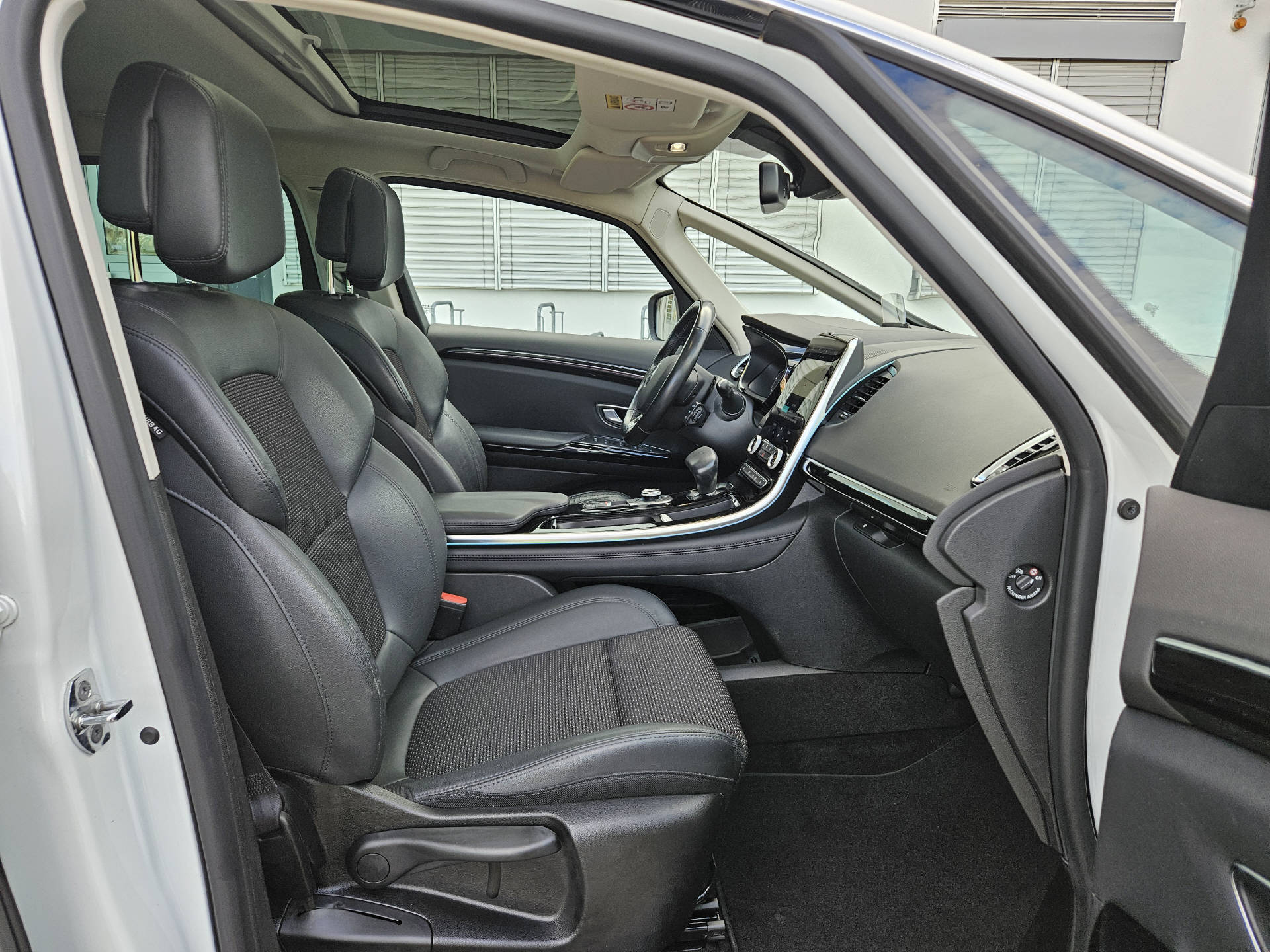 RENAULT Espace 2.0 Blue dCi Intens EDC * Frisch ab MFK * Servicegepflegt * Rückfahrkamera * ACC *-image-11