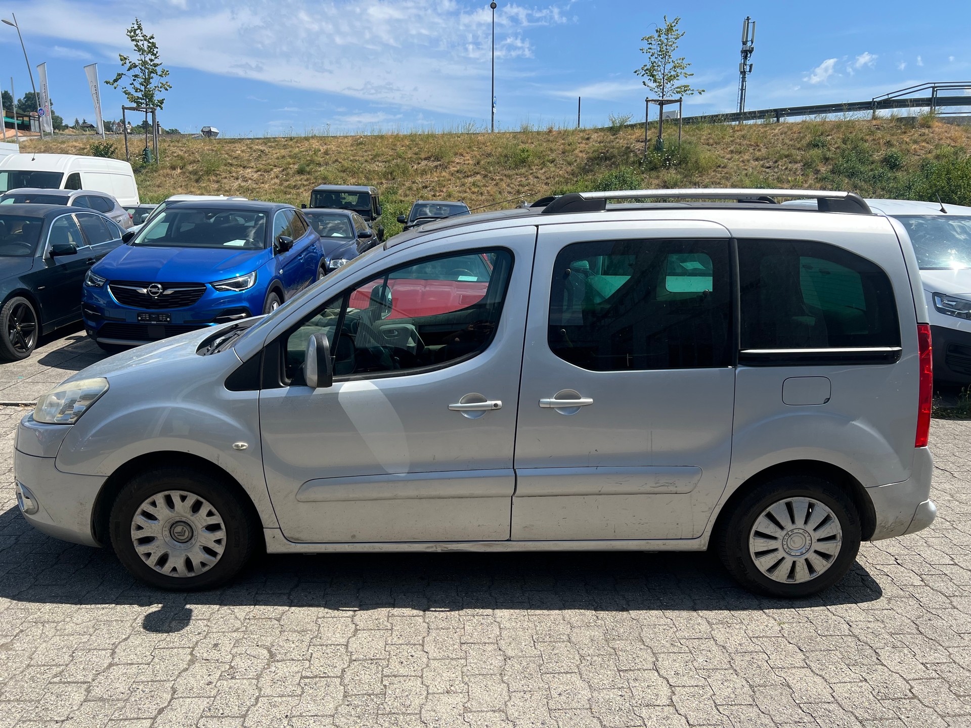 PEUGEOT Partner 1.6 Trendy Clim (Pack)-image-9
