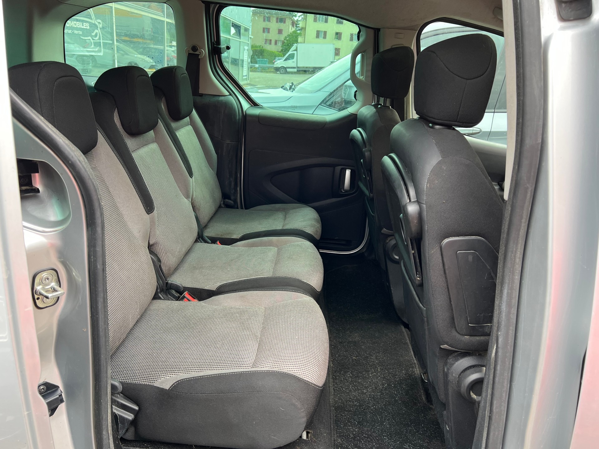 PEUGEOT Partner 1.6 Trendy Clim (Pack)-image-12