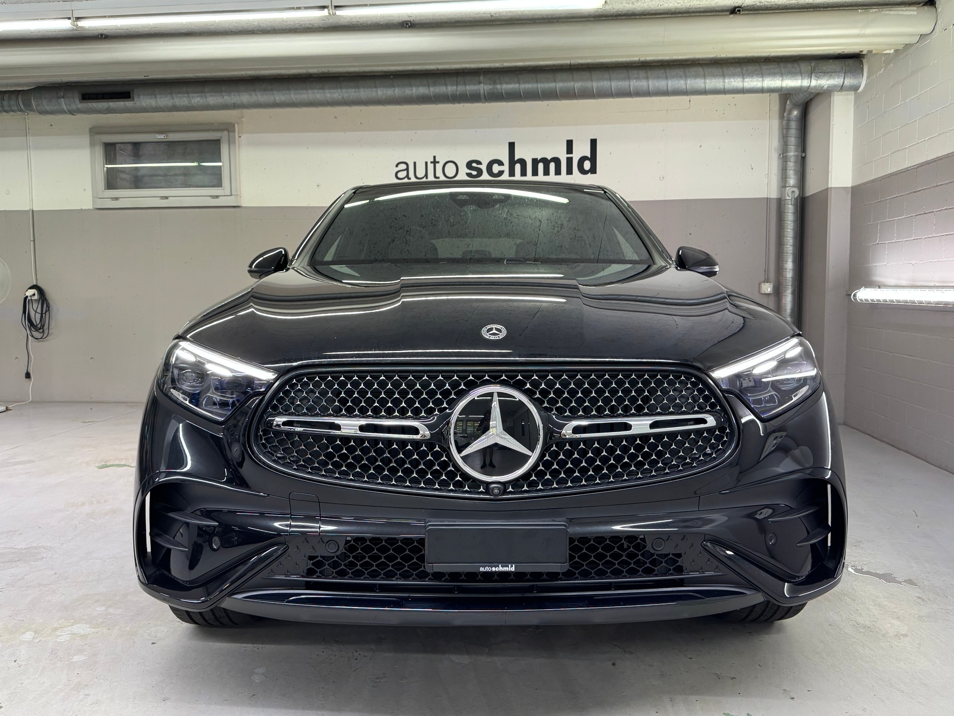 MERCEDES-BENZ GLC Coupé 300 4Matic 9G-Tronic-showroom-element-1