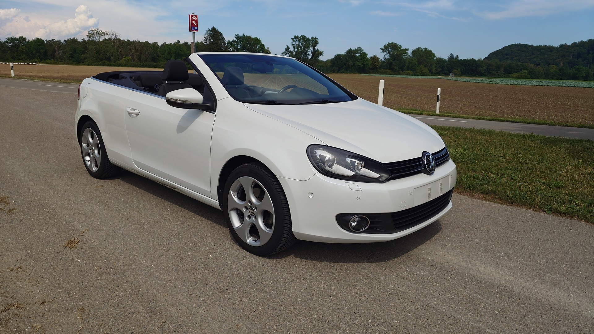 VW Golf Cabrio 1.4 TSI DSG-image-11
