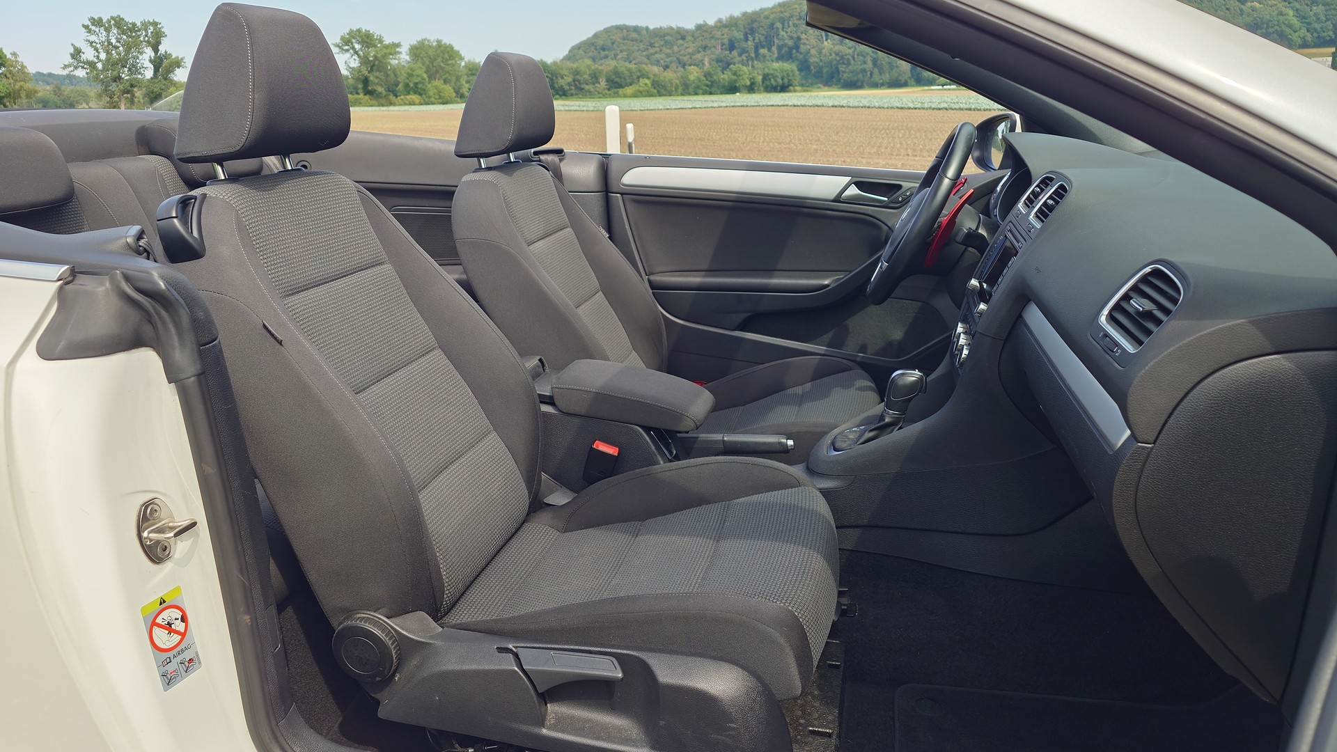 VW Golf Cabrio 1.4 TSI DSG-image-15