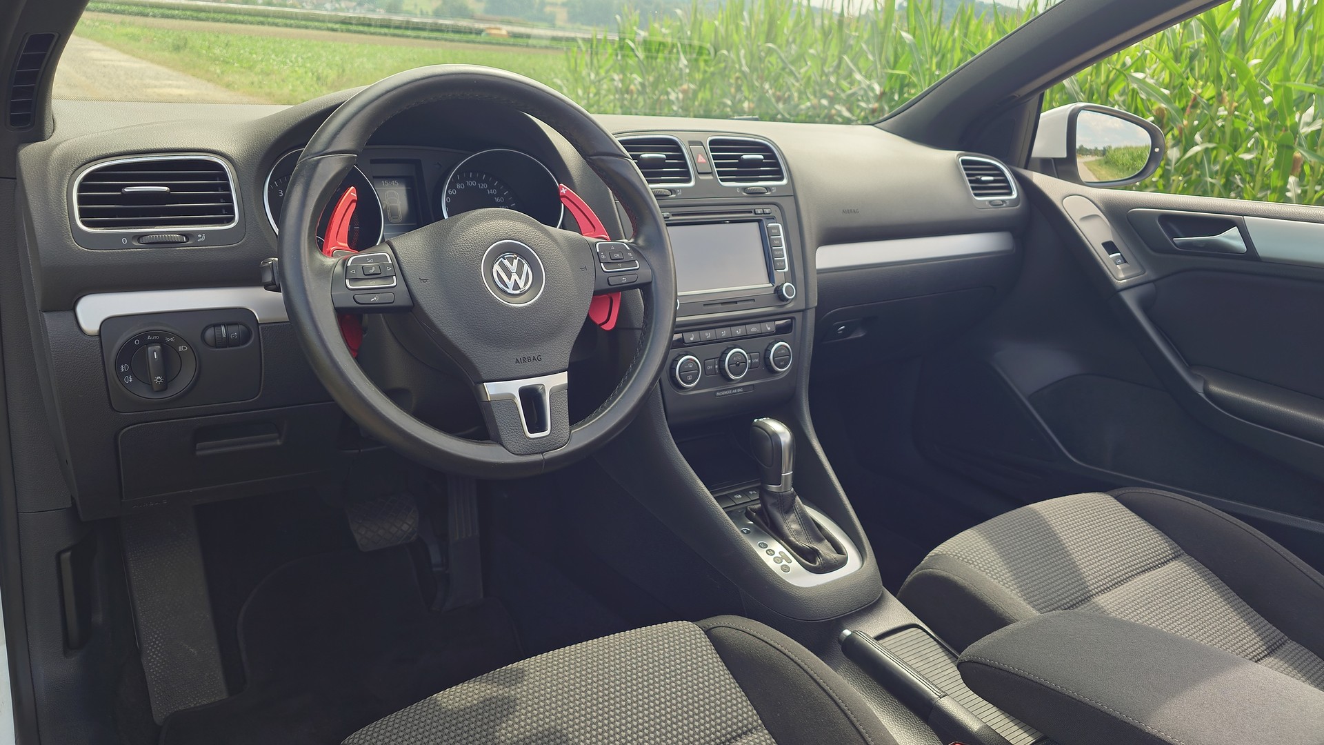VW Golf Cabrio 1.4 TSI DSG-image-13