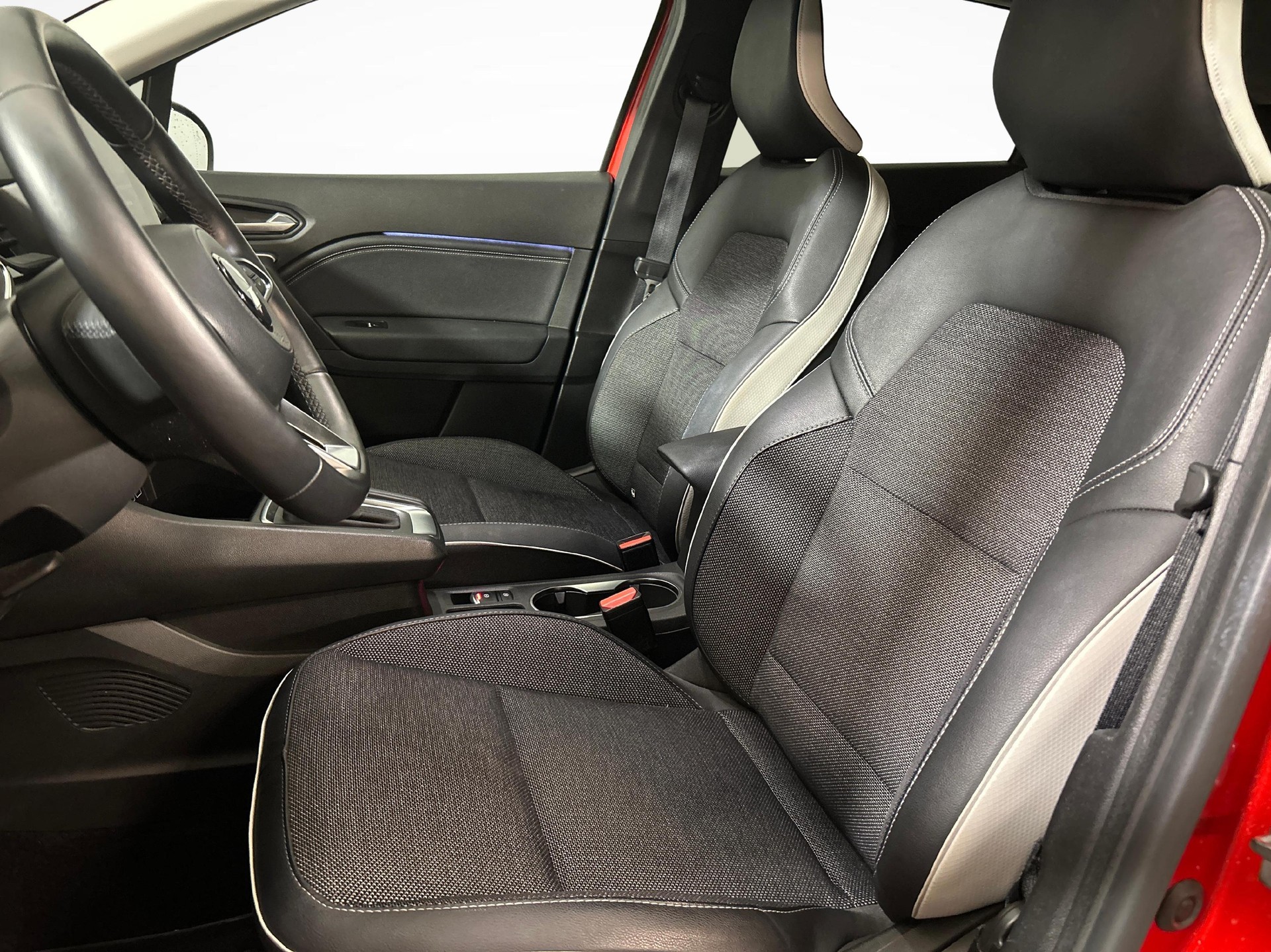 MITSUBISHI ASX 1.6 HEV Intense-showroom-element-2