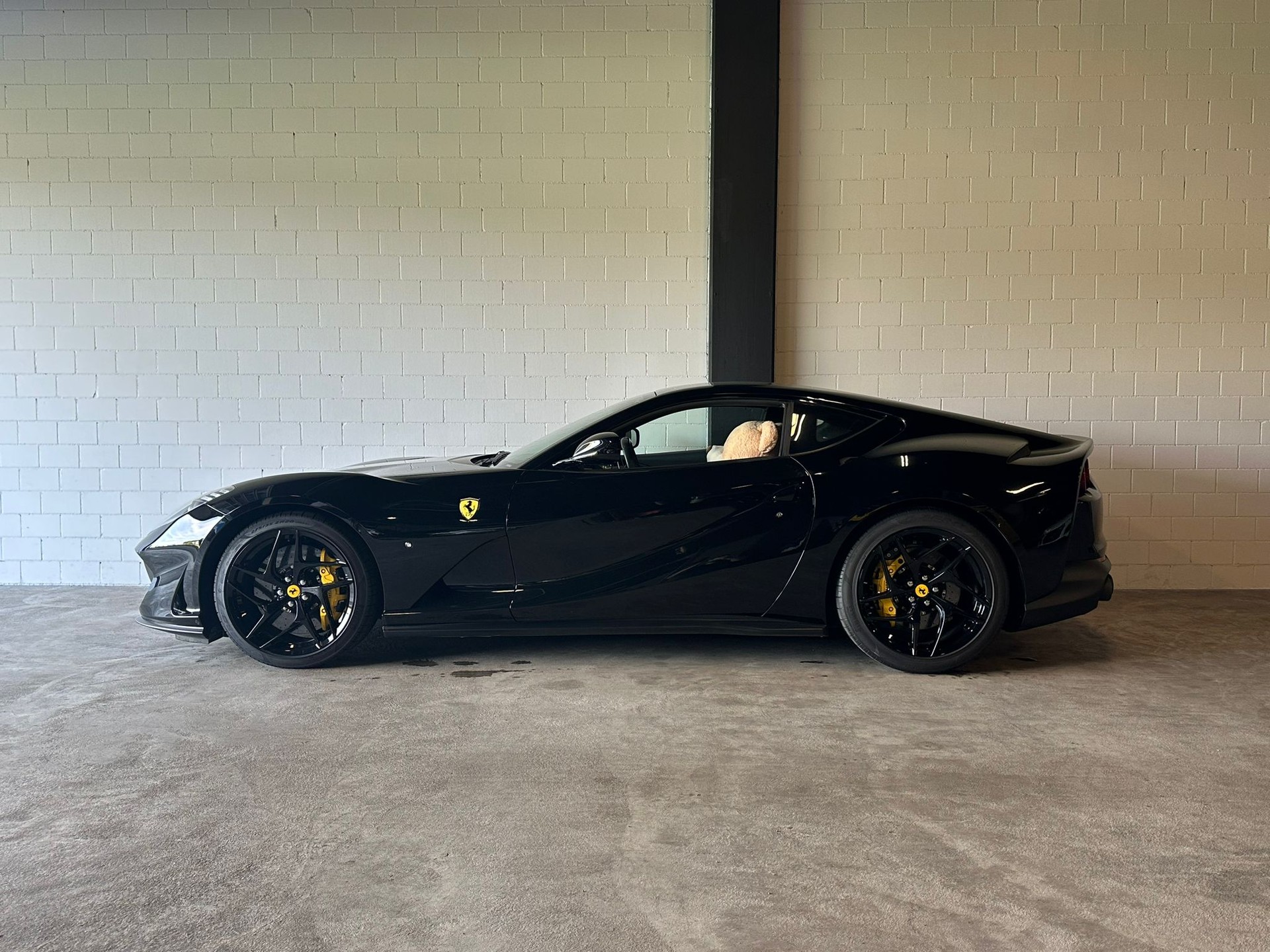 FERRARI 812 Superfast Atelier-Fahrzeug