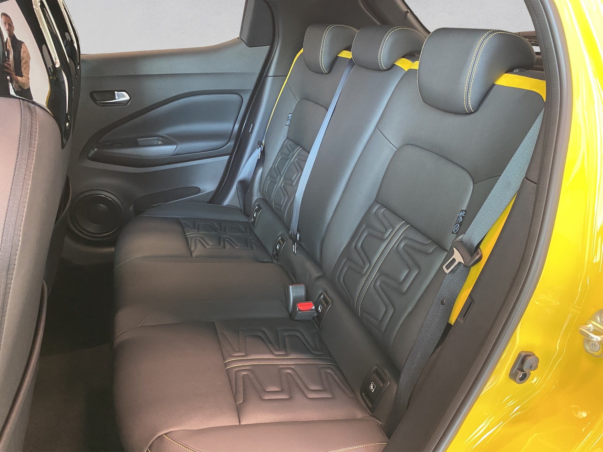 NISSAN Juke 1.6 FHEV N-Sport-image-12