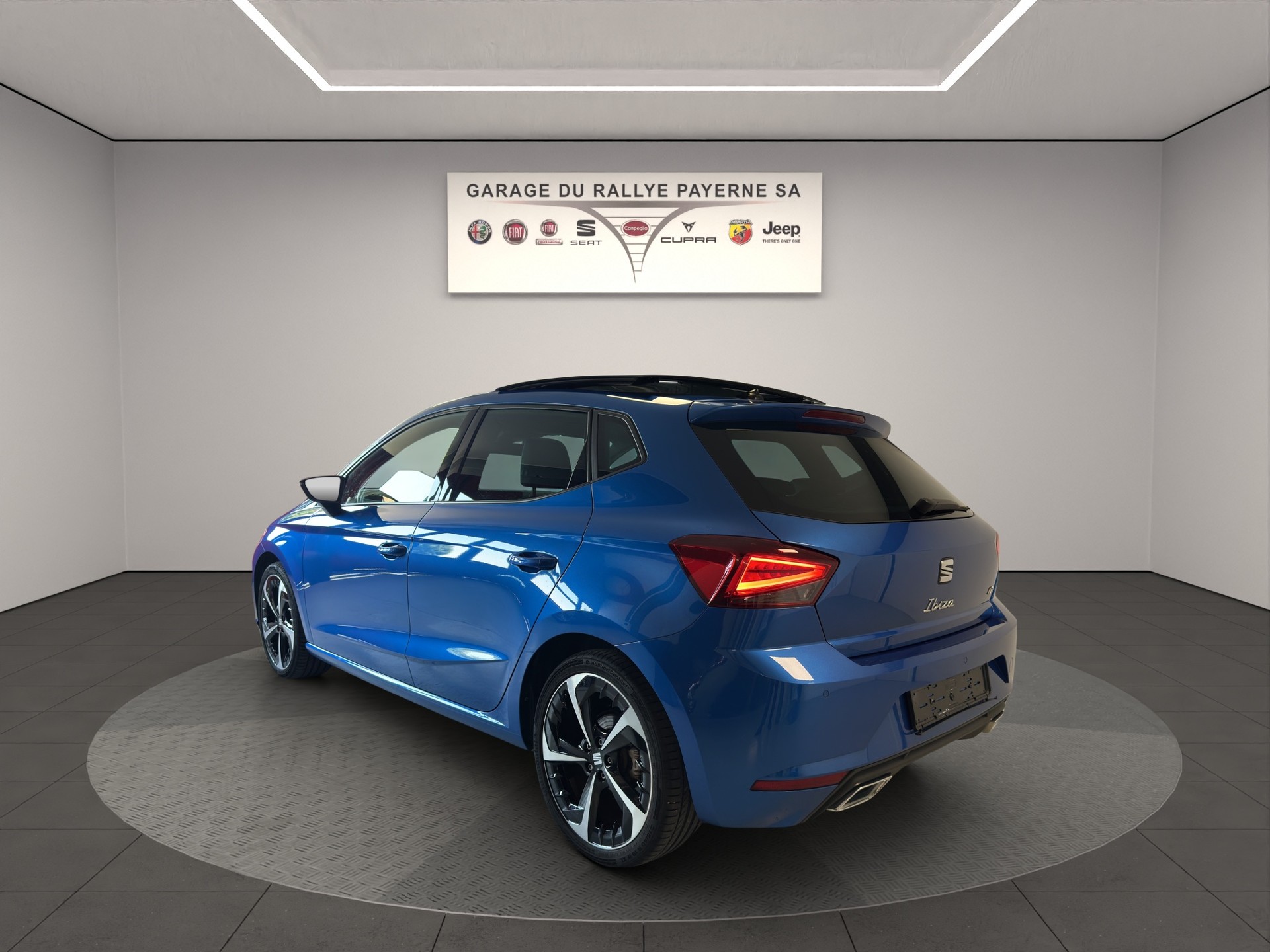 SEAT Ibiza 1.0 EcoTSI Hola FR DSG-showroom-element-2