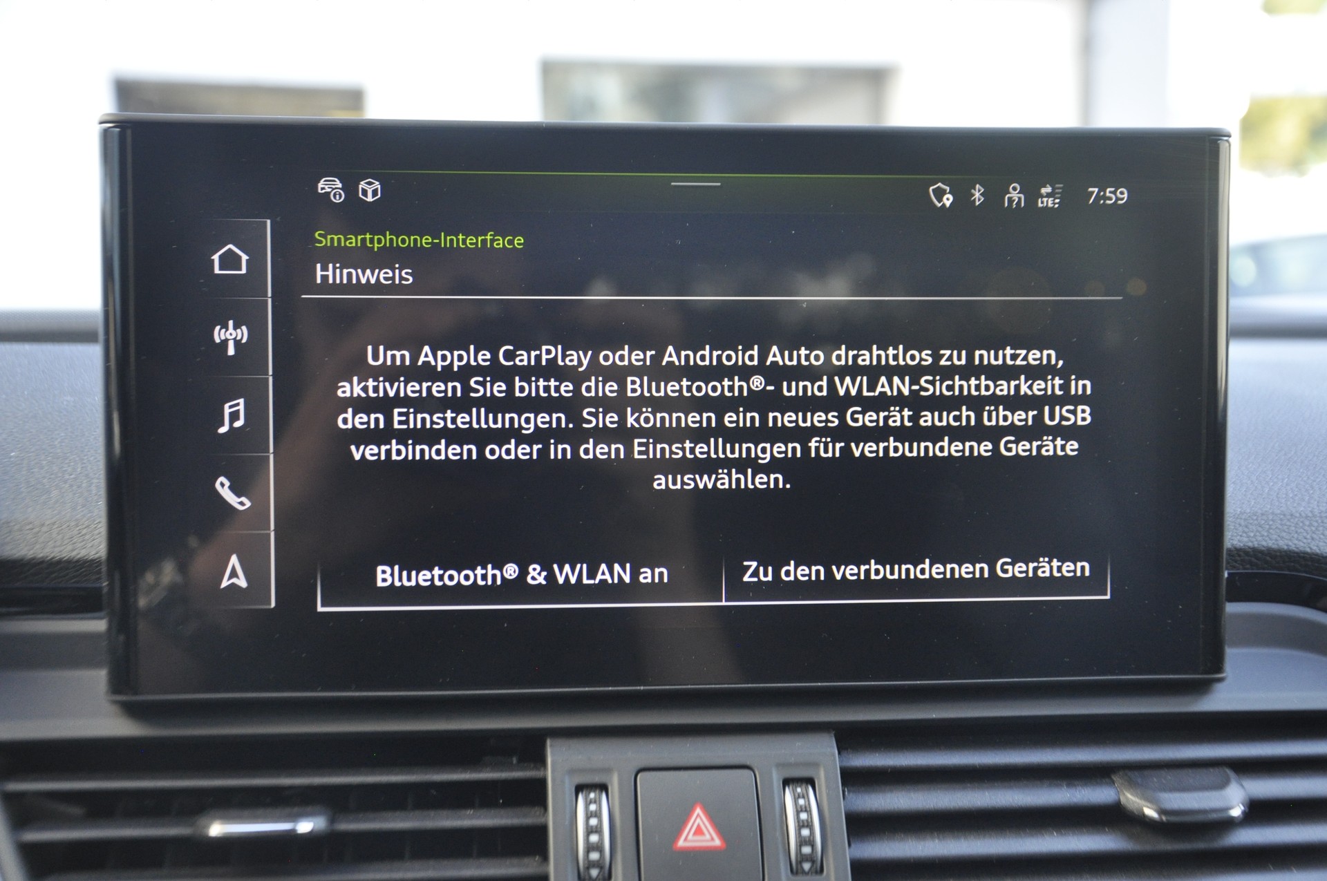 AUDI Q5 40 TDI Black Edition S line competition quattro S-tronic I Anhängerkupplung-image-12
