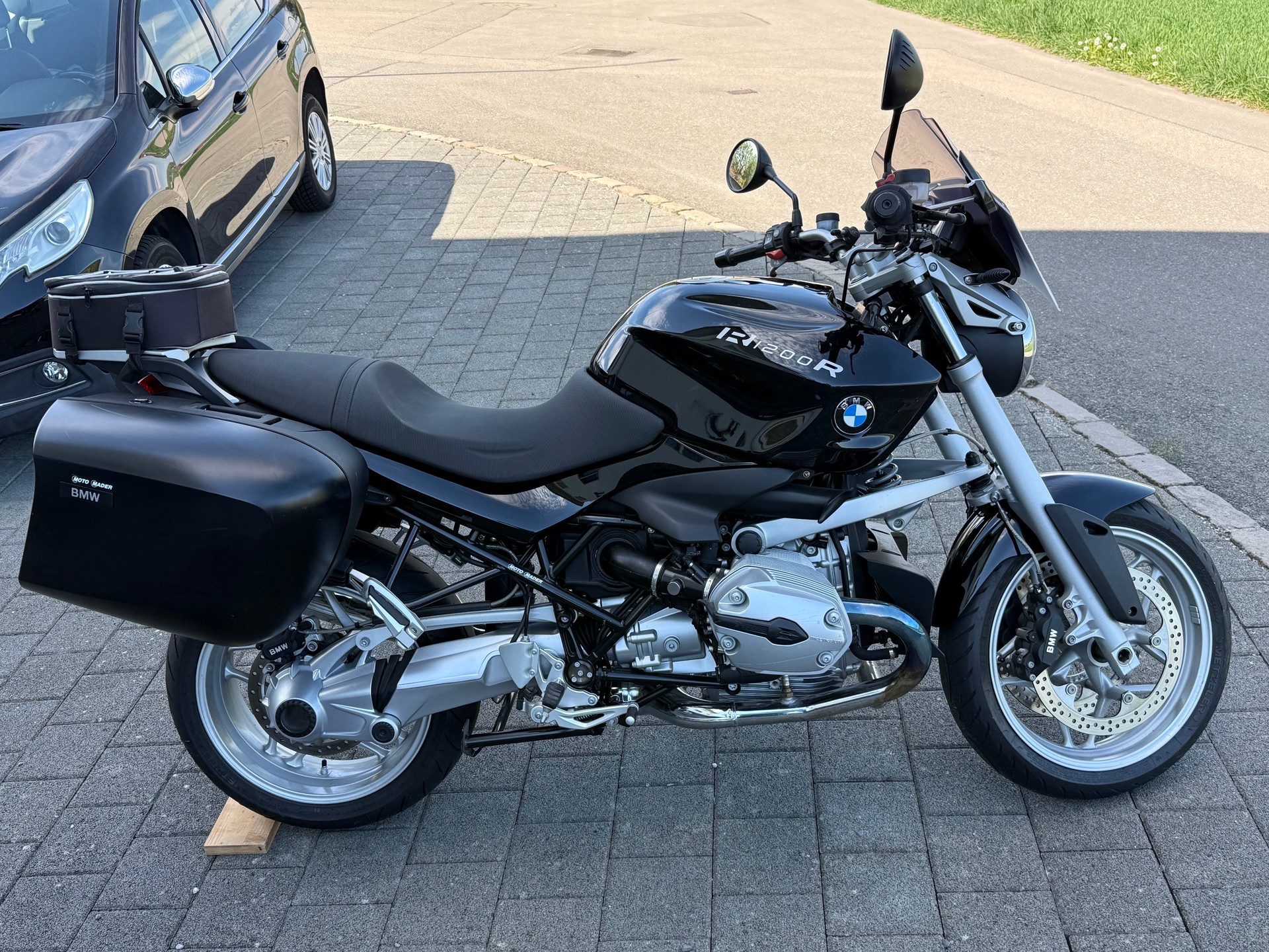 BMW R 1200 R-image-1