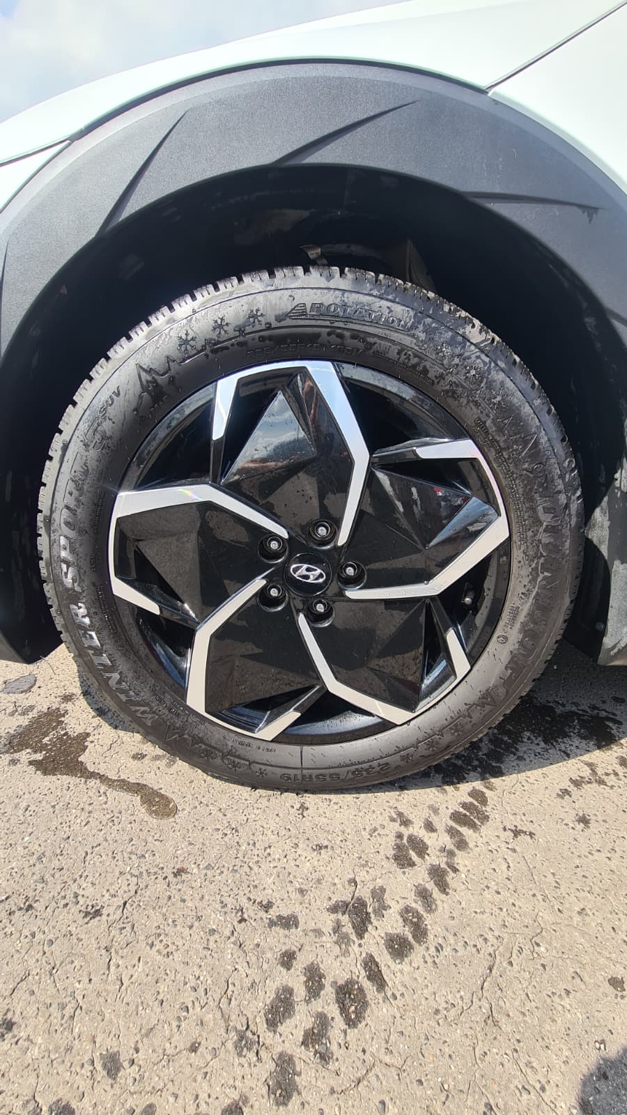 HYUNDAI Ioniq 5 77kWh Amplia 2WD ** Voll-Leder ** RF-Kamera ** Sitzheizung V+H ** H-UP-Disp ** Anh-Kupplung 1600kg ** Modell 2024-image-19