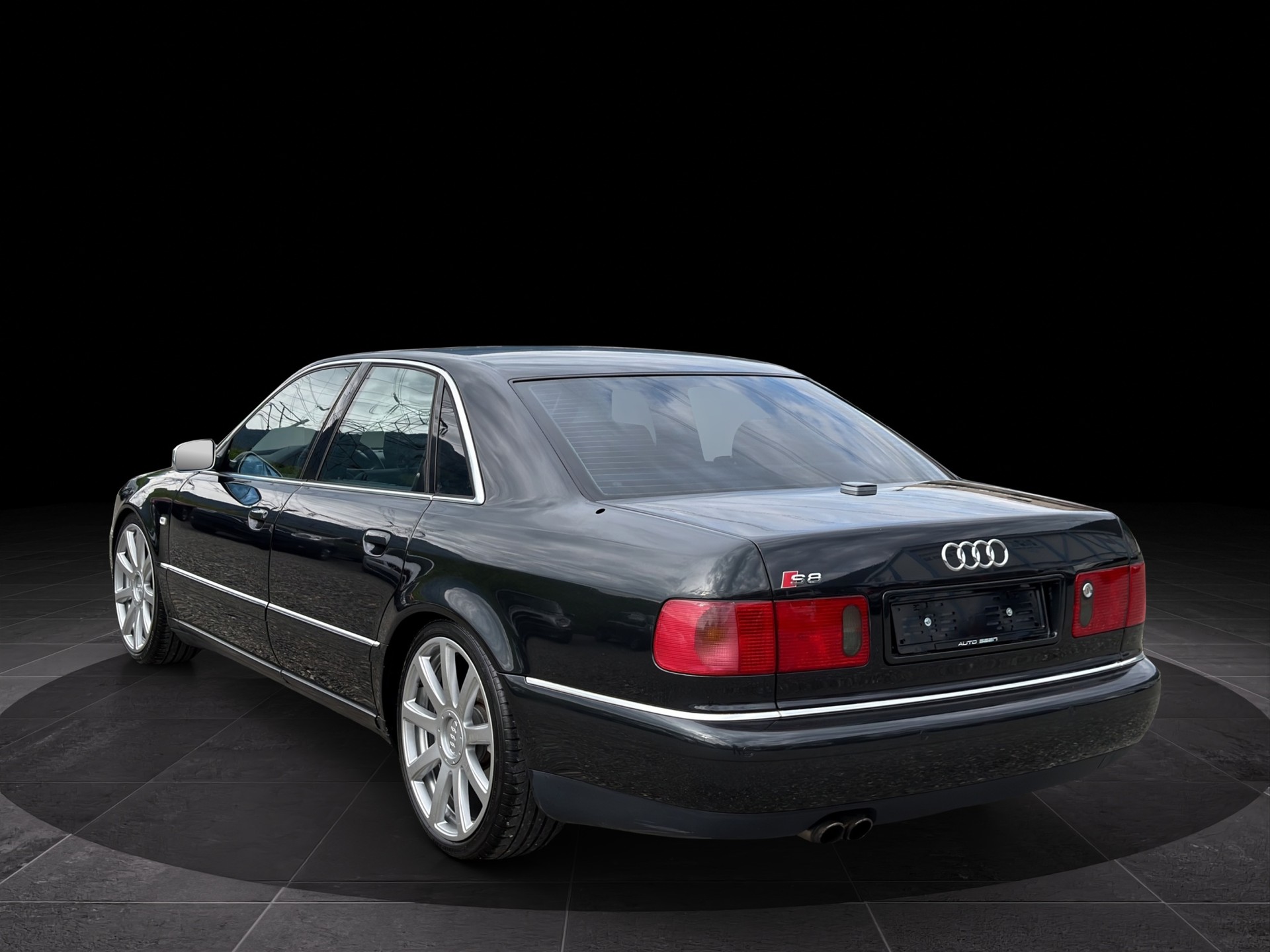 AUDI S8 4.2 quattro-showroom-element-3