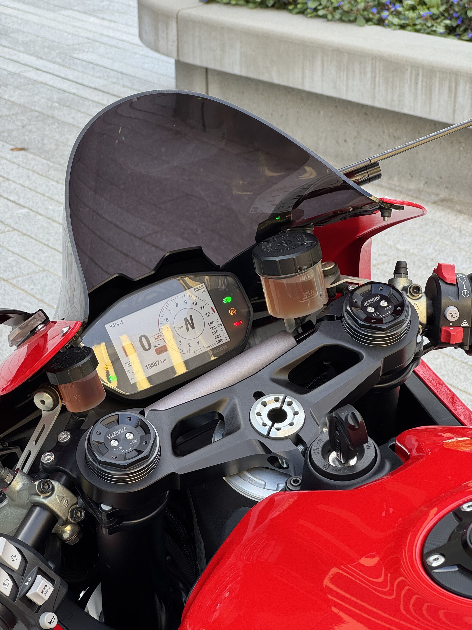 DUCATI Panigale V2-image-14