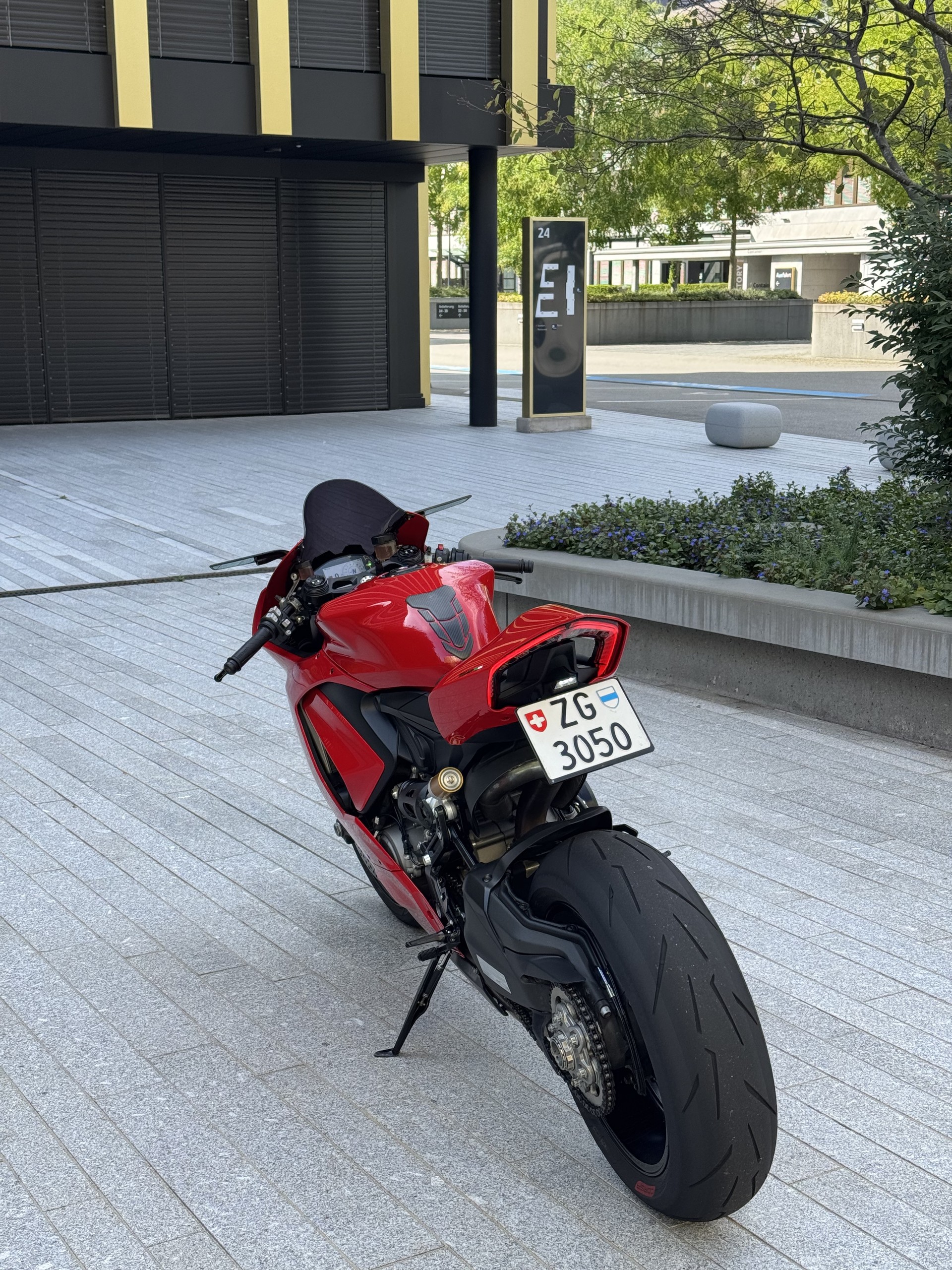 DUCATI Panigale V2-image-5