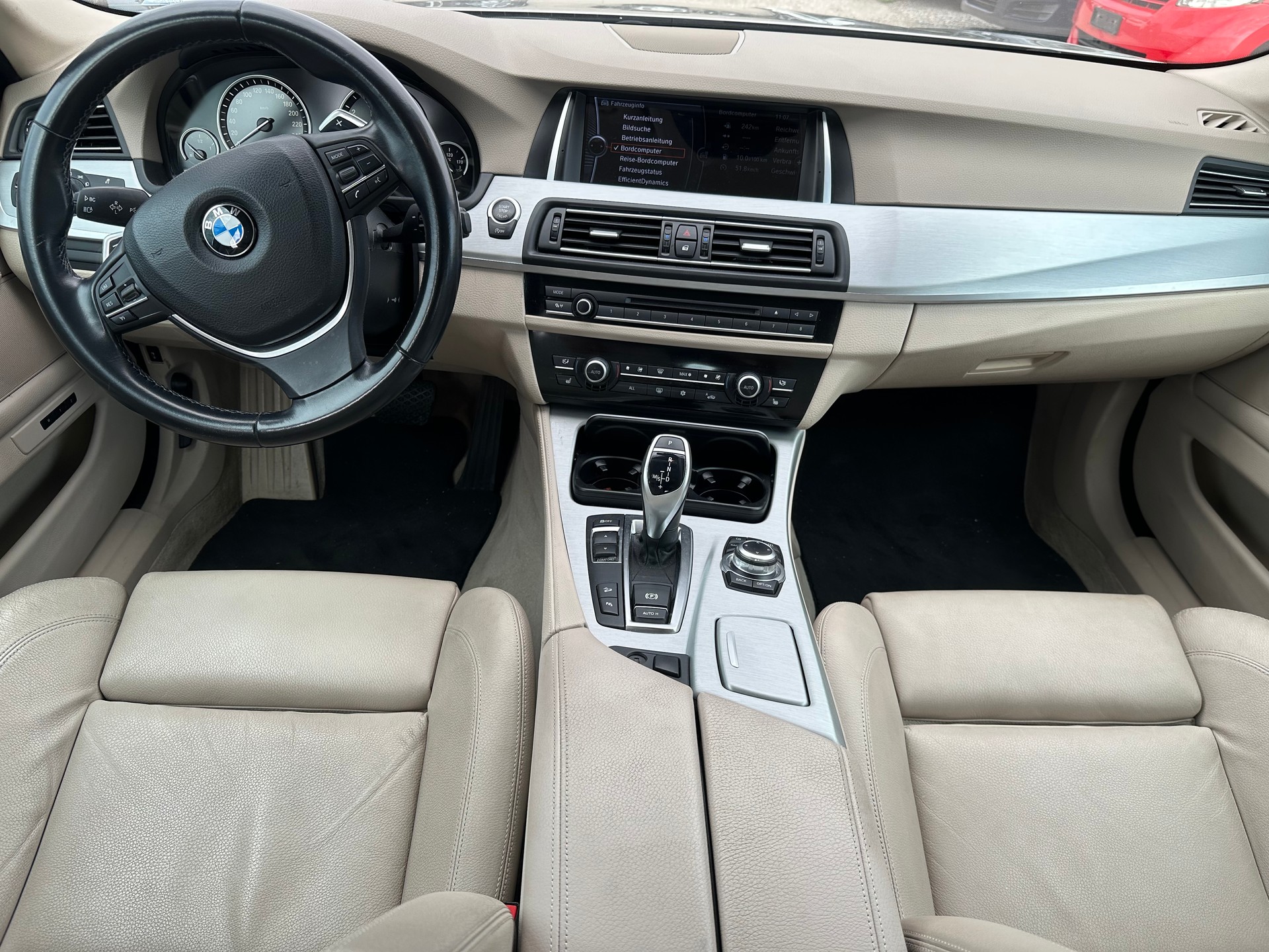BMW 535i xDrive Touring Steptronic-image-10