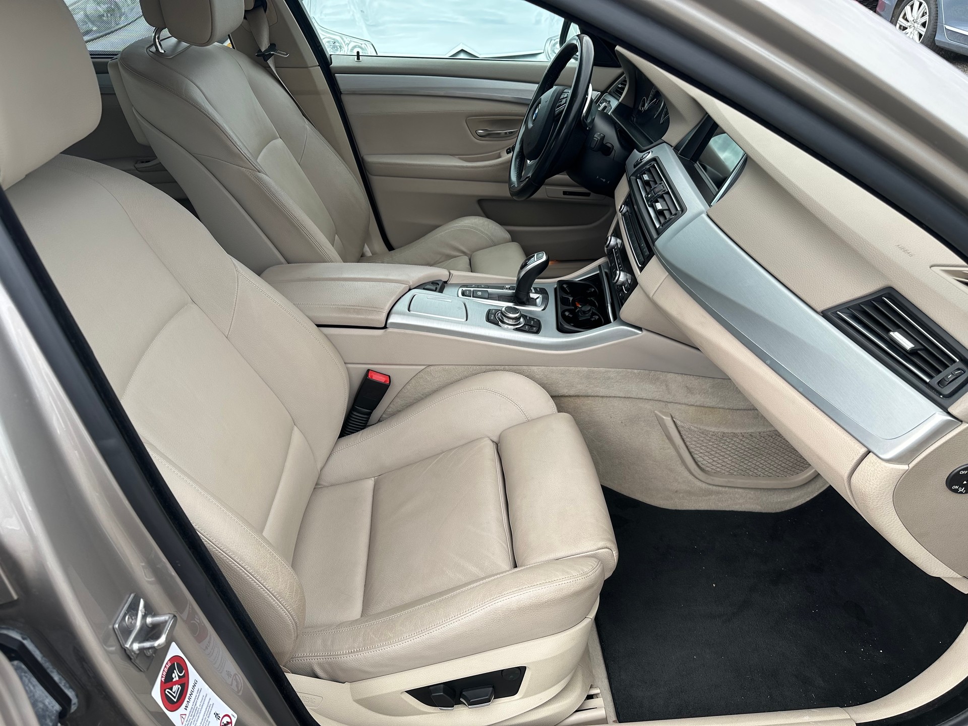 BMW 535i xDrive Touring Steptronic-image-7