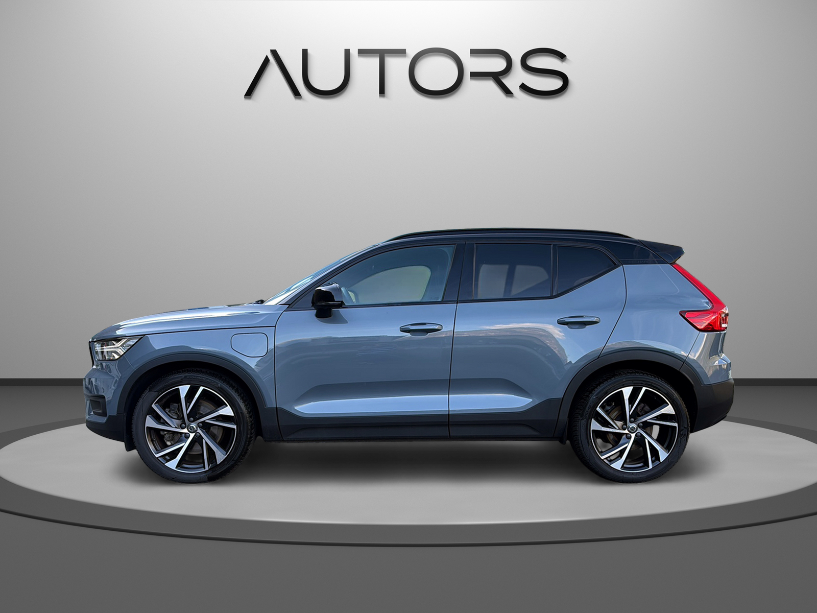 VOLVO XC40 T5 TwE R-Design DCT-showroom-element-3