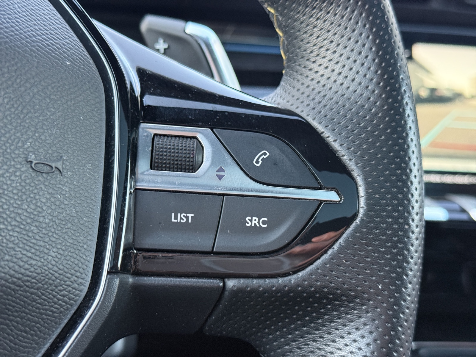 PEUGEOT 508 SW Hybrid4 360 e Sport Engineered-image-31