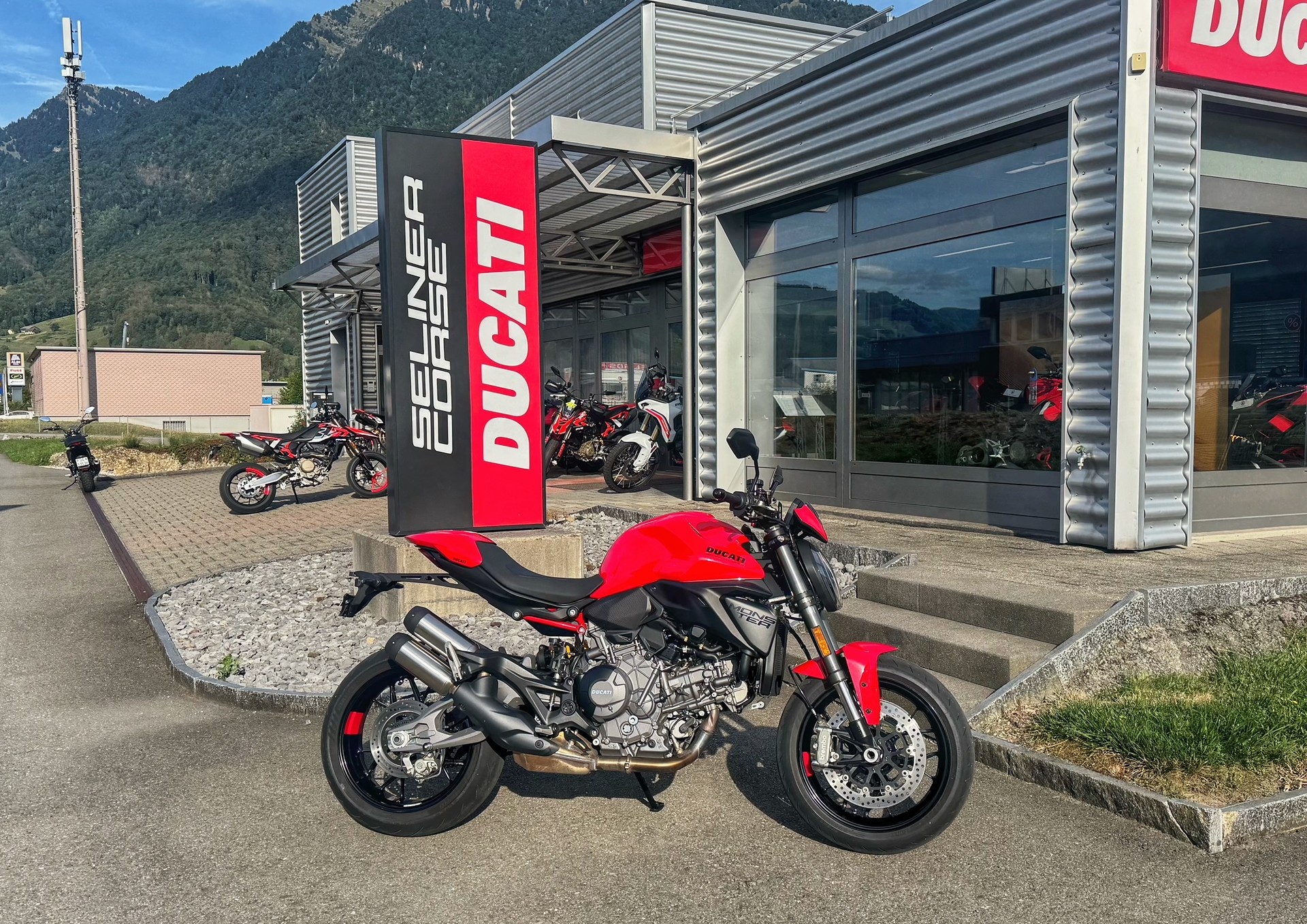 DUCATI Monster+ 890 (35kW)-image-3