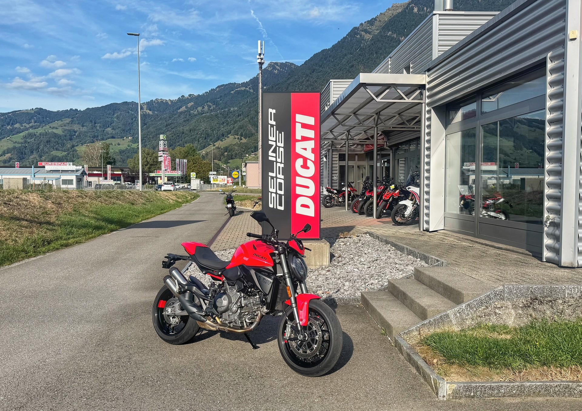 DUCATI Monster+ 890 (35kW)-image-0