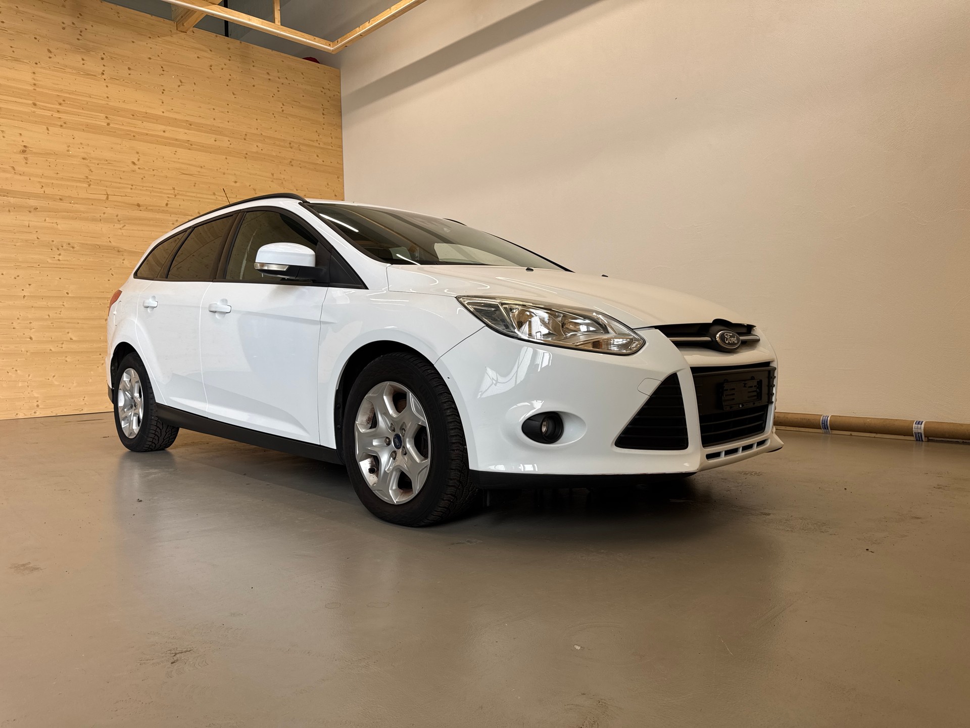 FORD Focus 1.0 SCTi Carving