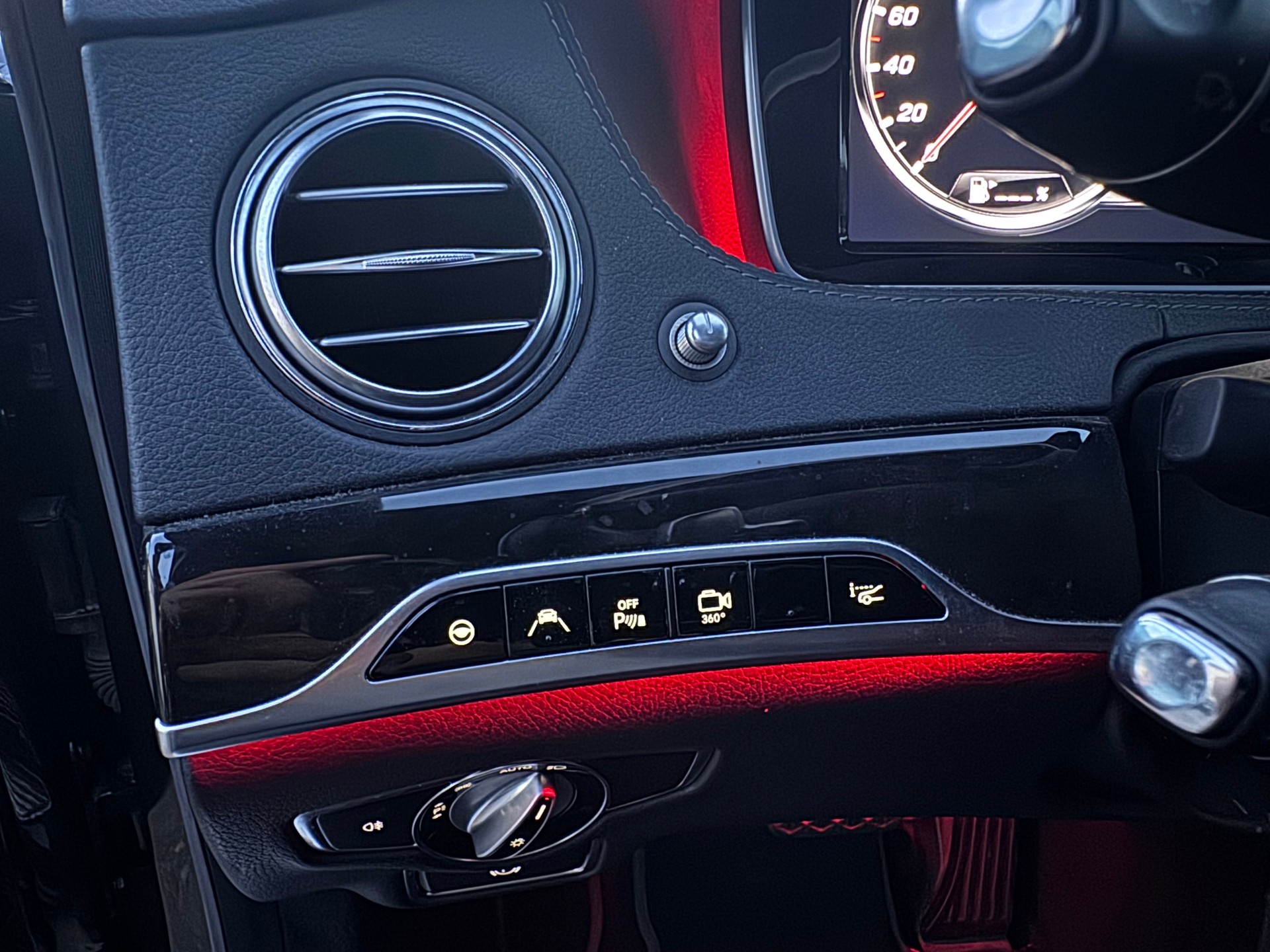 MERCEDES-BENZ S 300 L BlueTEC Hybrid 7G-Tronic-image-11
