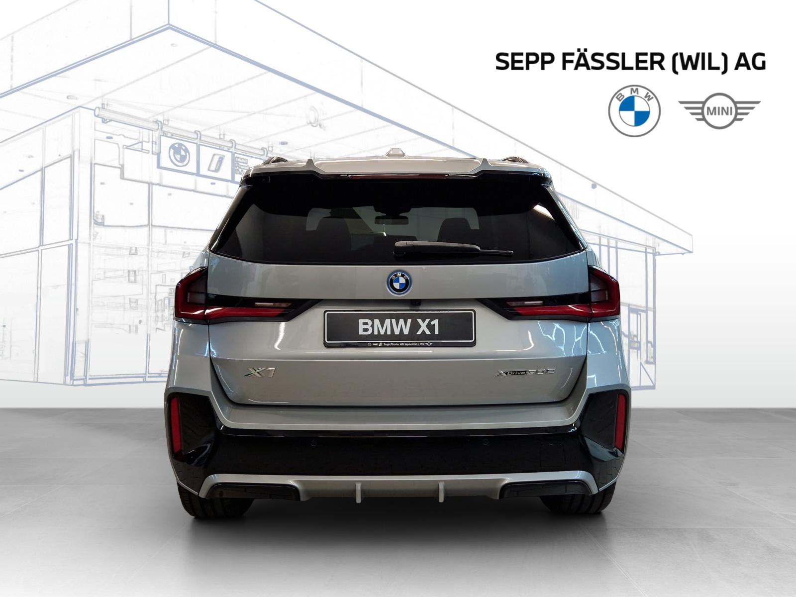 BMW X1 xDrive30e M Sport Pro-showroom-element-3