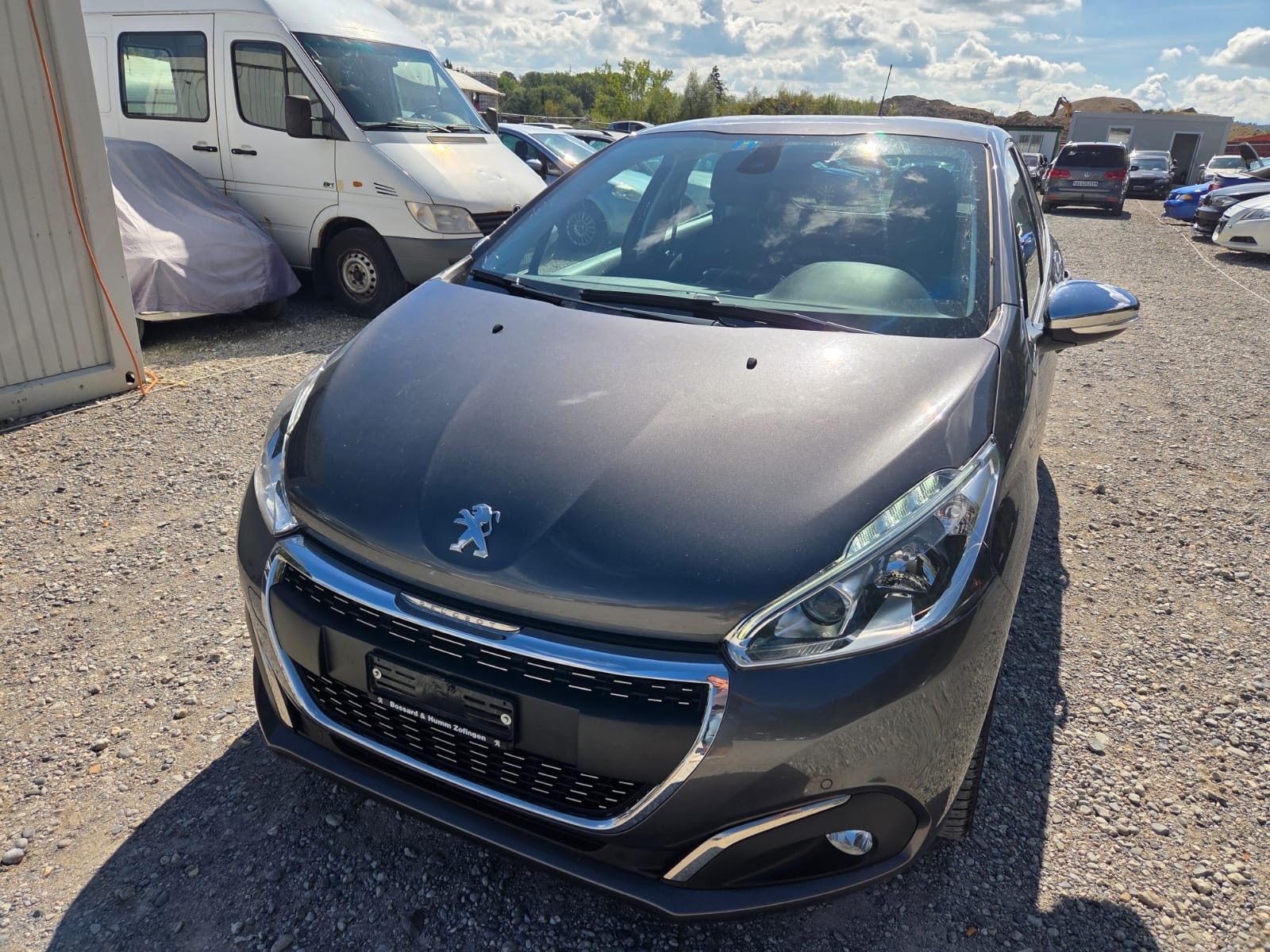 PEUGEOT 208 1.2 PureTech Allure EAT6-image-1
