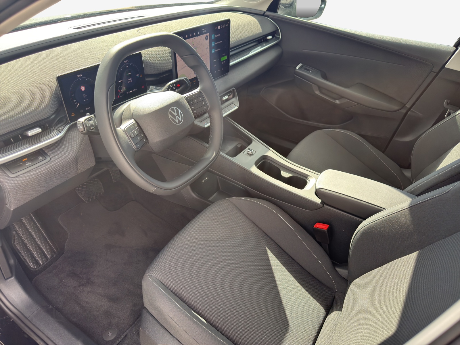 VW ID.Polo 52 kWh Life Edition One-image-7