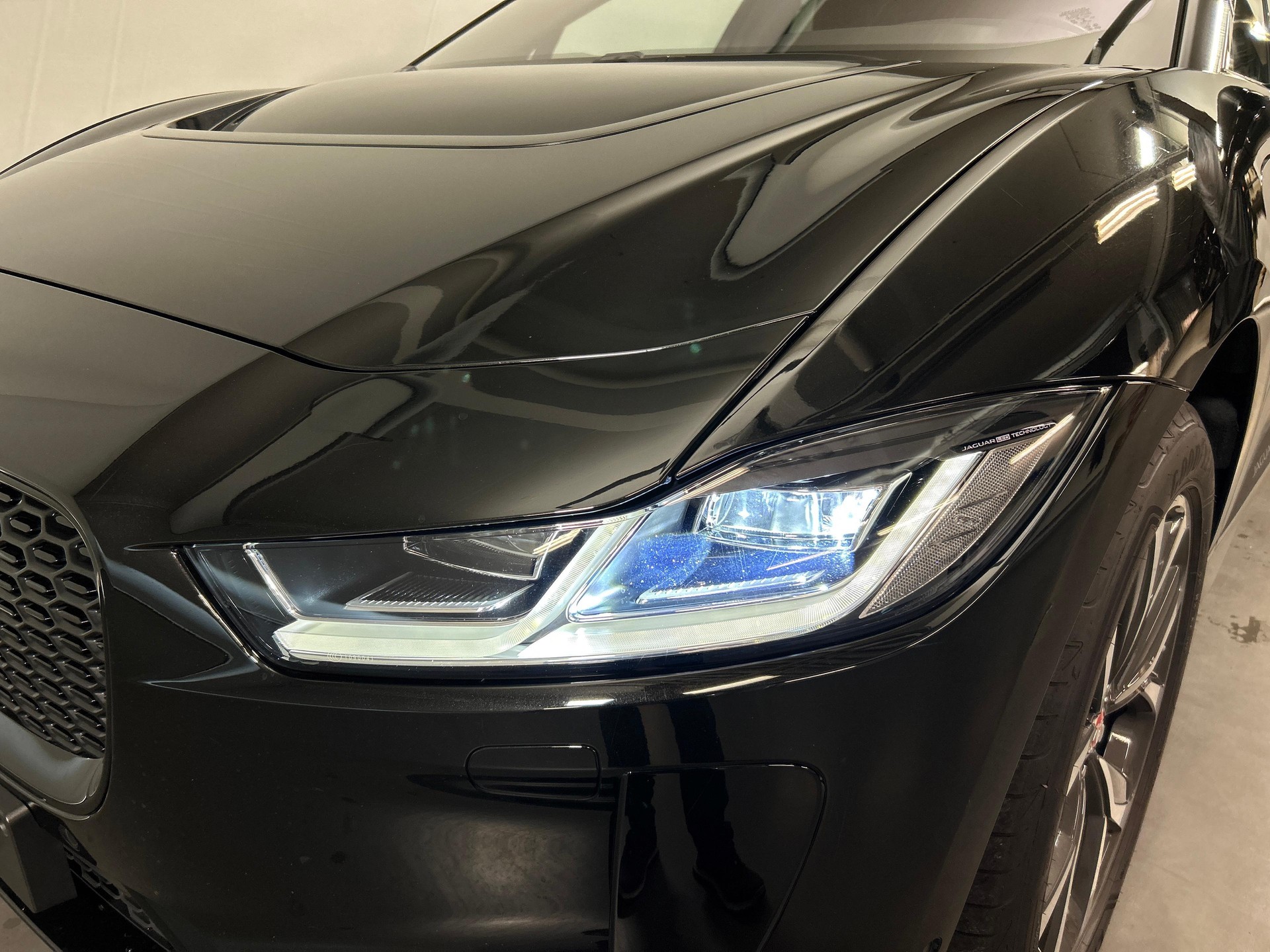 JAGUAR I-Pace EV400 HSE AWD-image-18