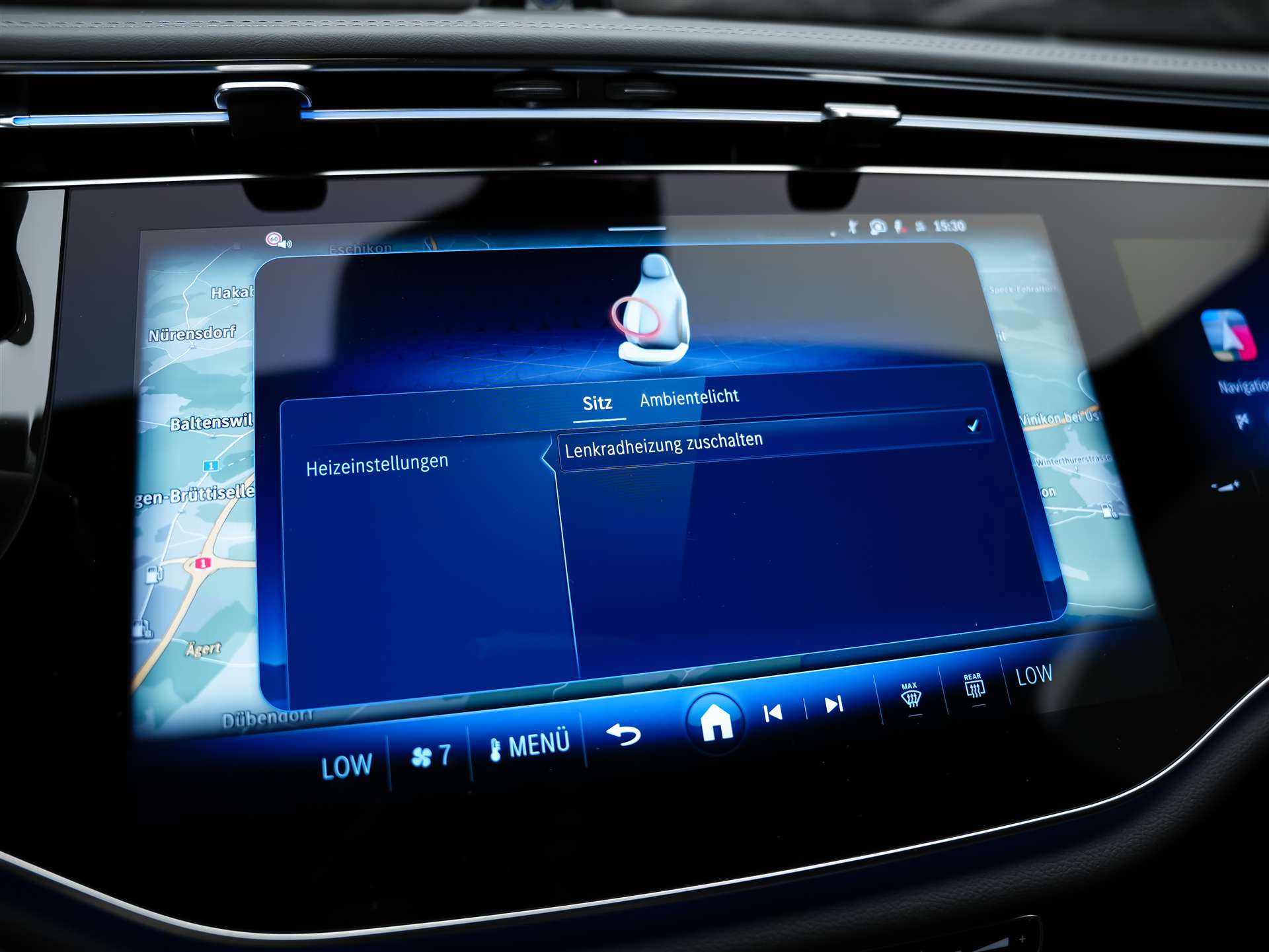 MERCEDES-BENZ E 200 AMG Line 9G-Tronic *Superscreen*Werksgarantie*Burmester*-image-30