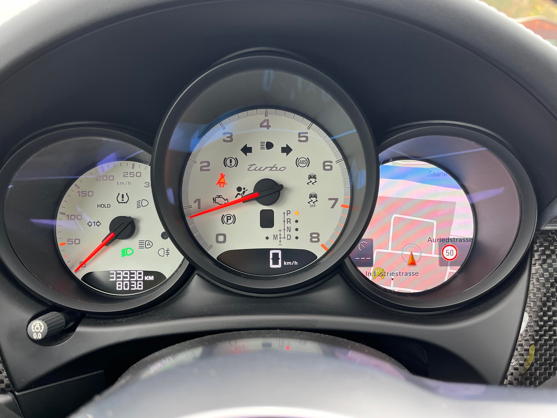 PORSCHE Macan Turbo PDK-image-10