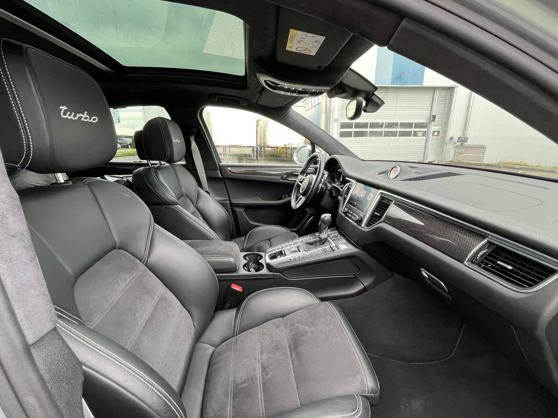 PORSCHE Macan Turbo PDK-image-8