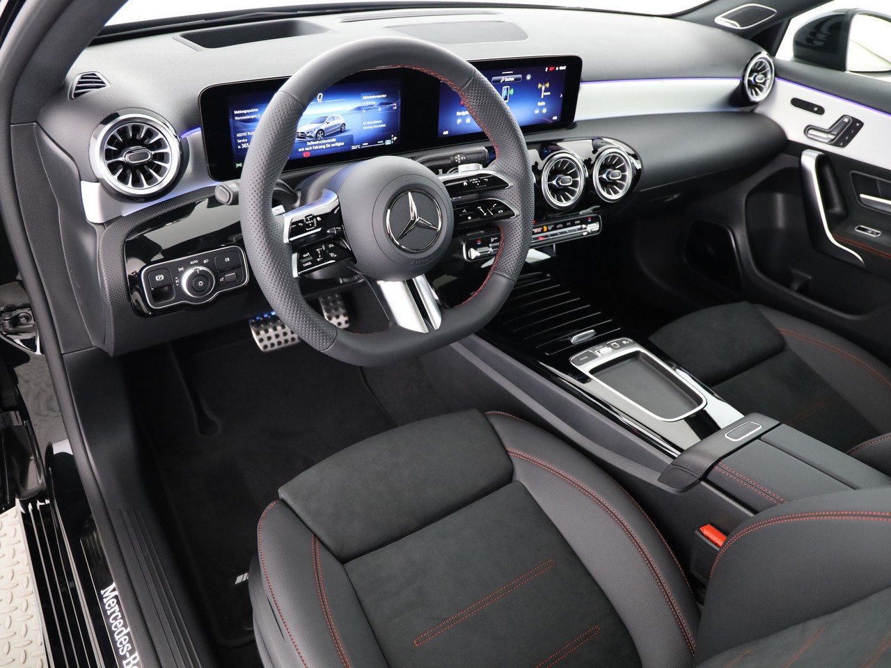 MERCEDES-BENZ A 200 7G-DCT-image-9