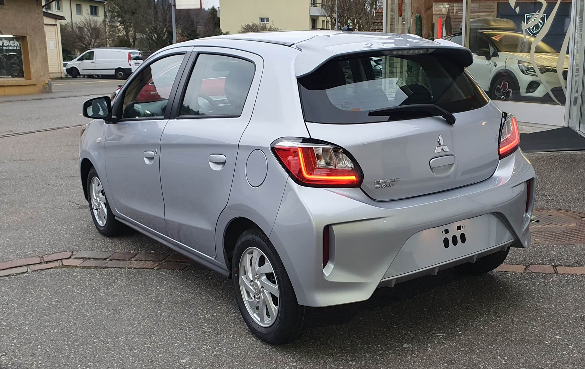 MITSUBISHI Helvetia Star Automat mit Rückfahrkamera-image-6