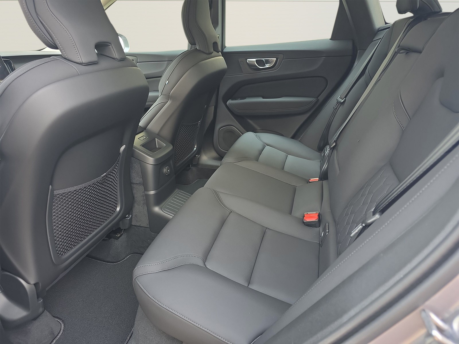 VOLVO XC60 2.0 T6 TE Plus Bright eAWD-image-14