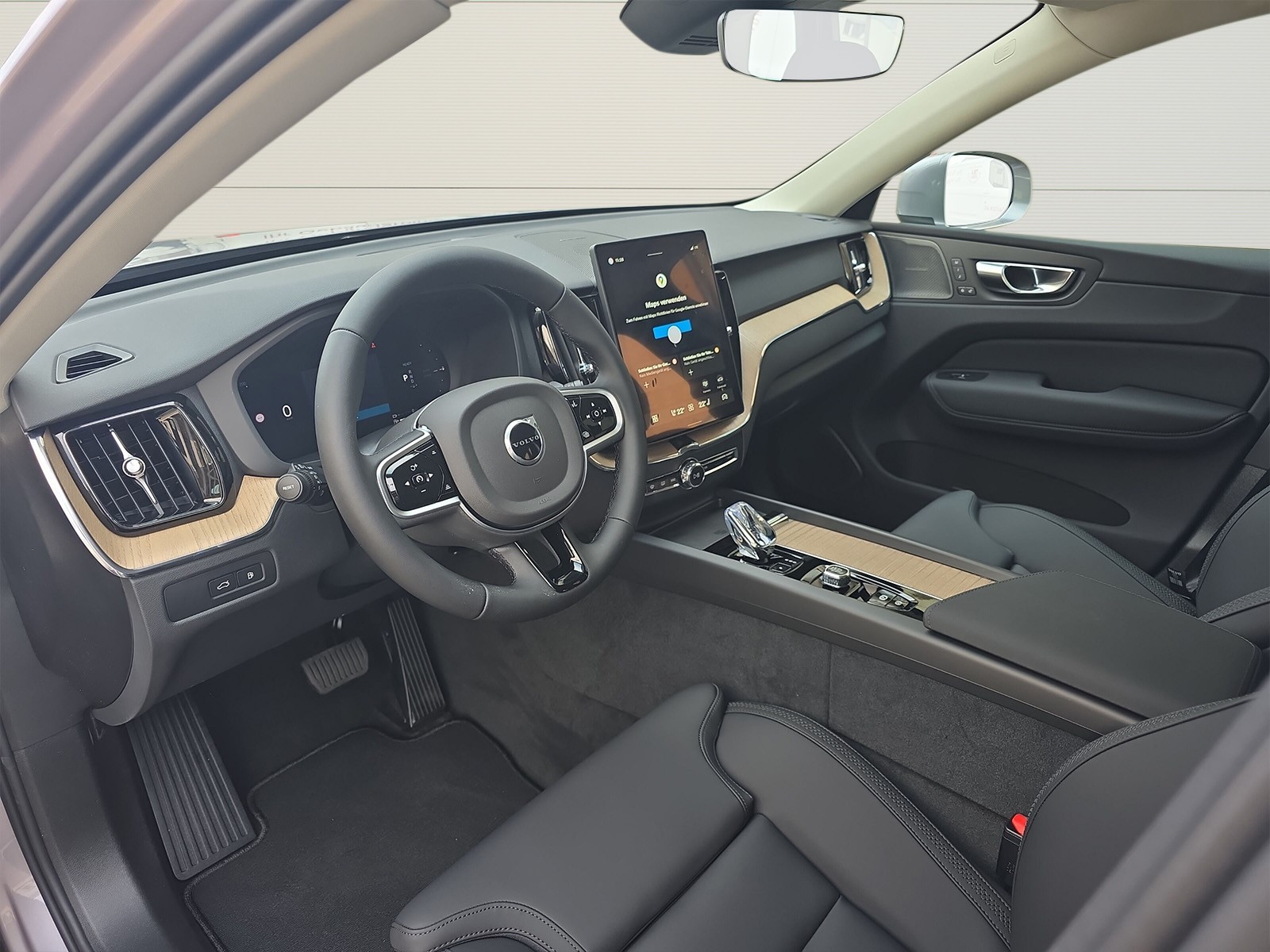 VOLVO XC60 2.0 T6 TE Plus Bright eAWD-image-6
