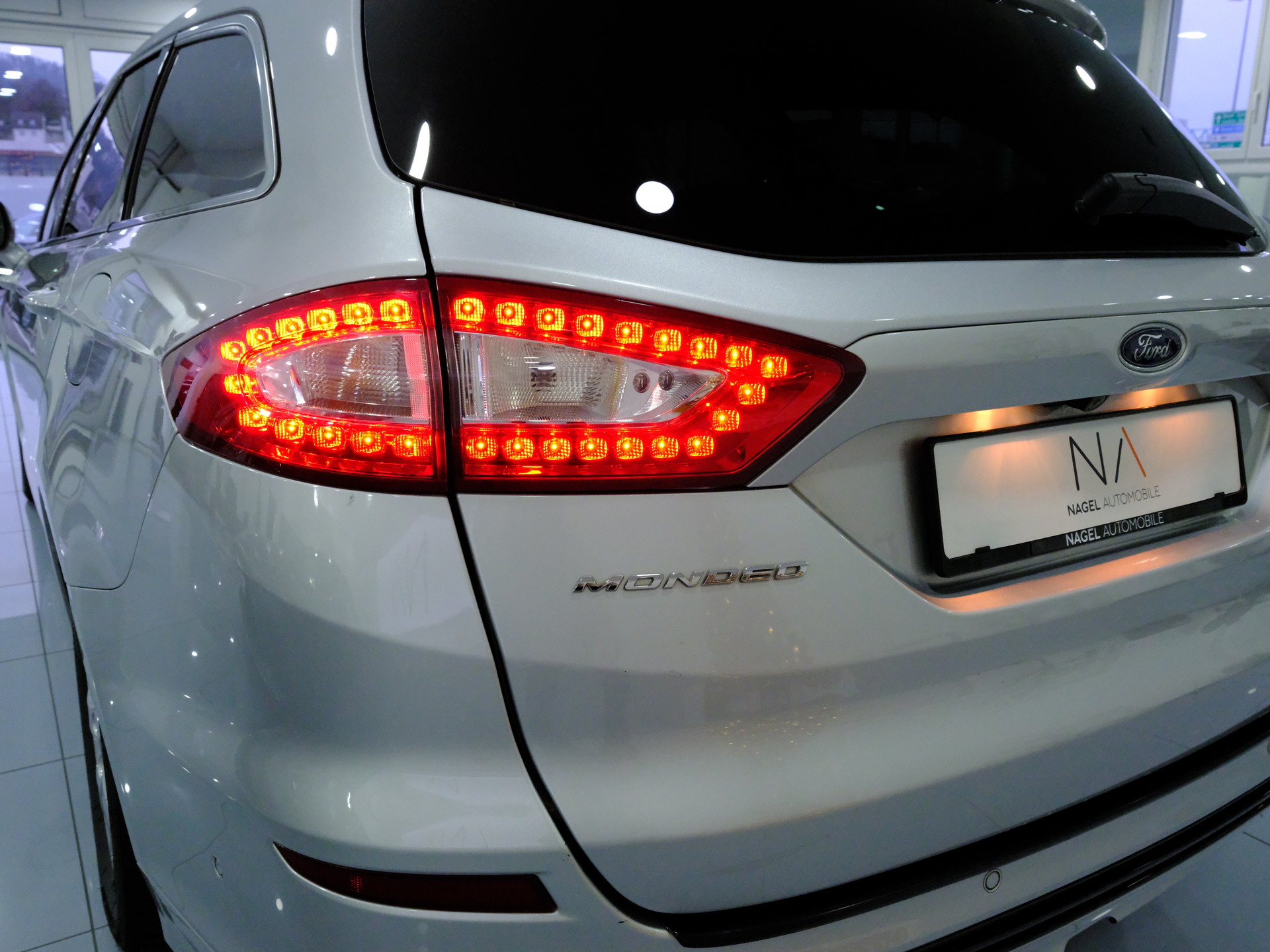 FORD Mondeo 2.0 TDCi Titanium AWD PowerShift-image-7