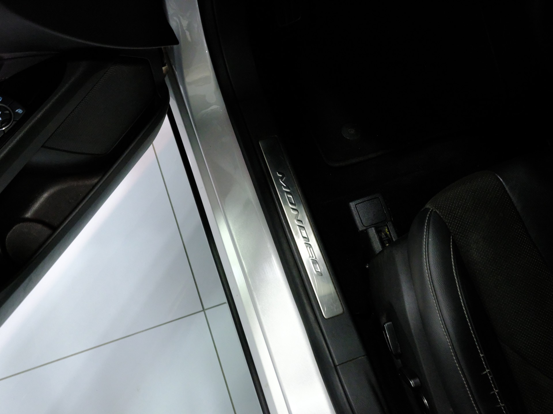 FORD Mondeo 2.0 TDCi Titanium AWD PowerShift-image-12
