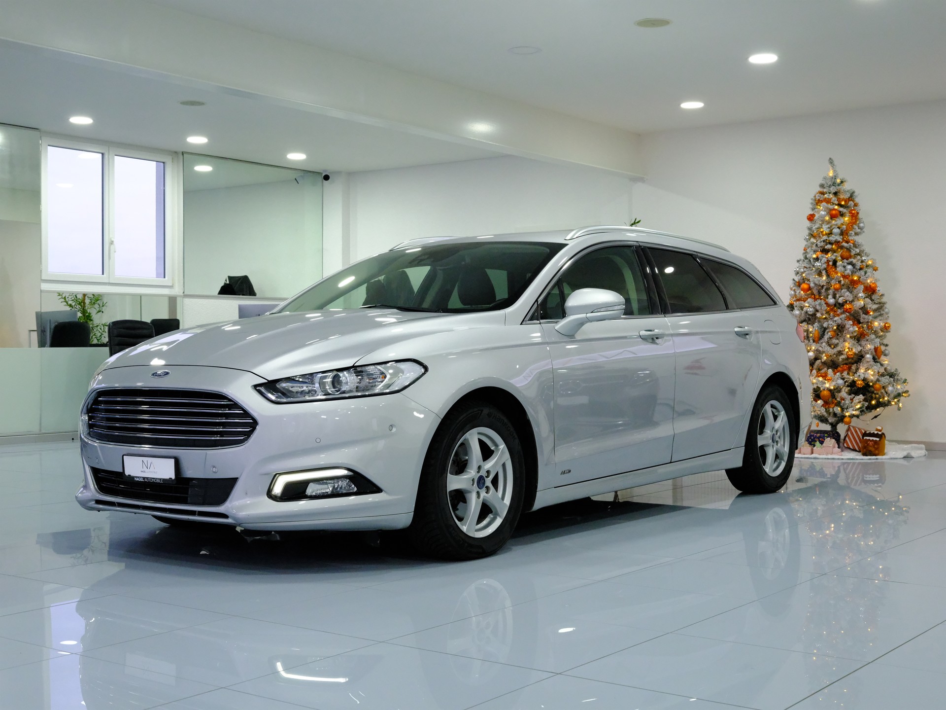 FORD Mondeo 2.0 TDCi Titanium AWD PowerShift-image-3