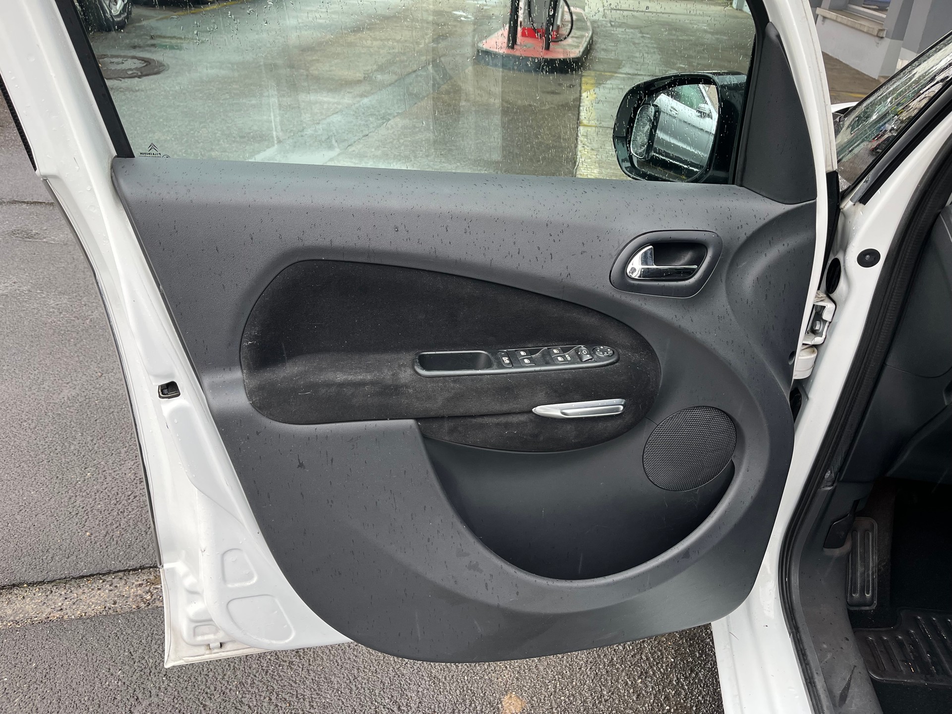 CITROEN C3 Picasso 1.6i 16V Exclusive EGS6-image-6